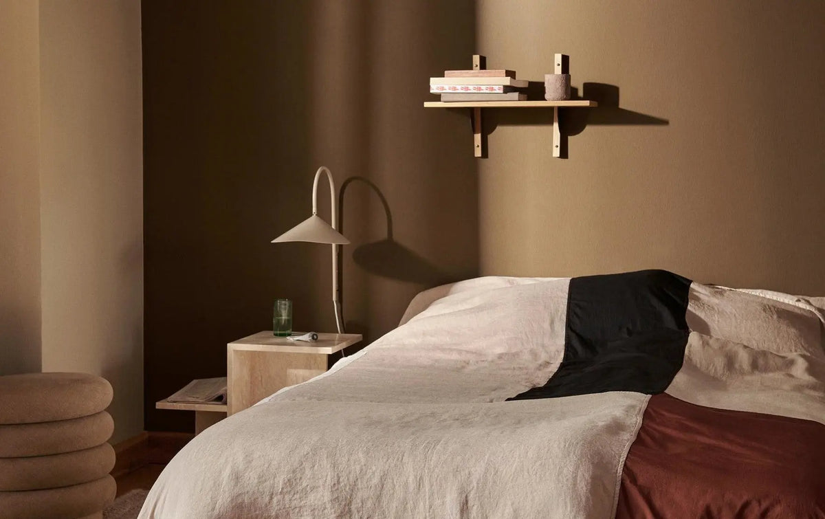 Überwürfe und Decken für Bett und Sofa