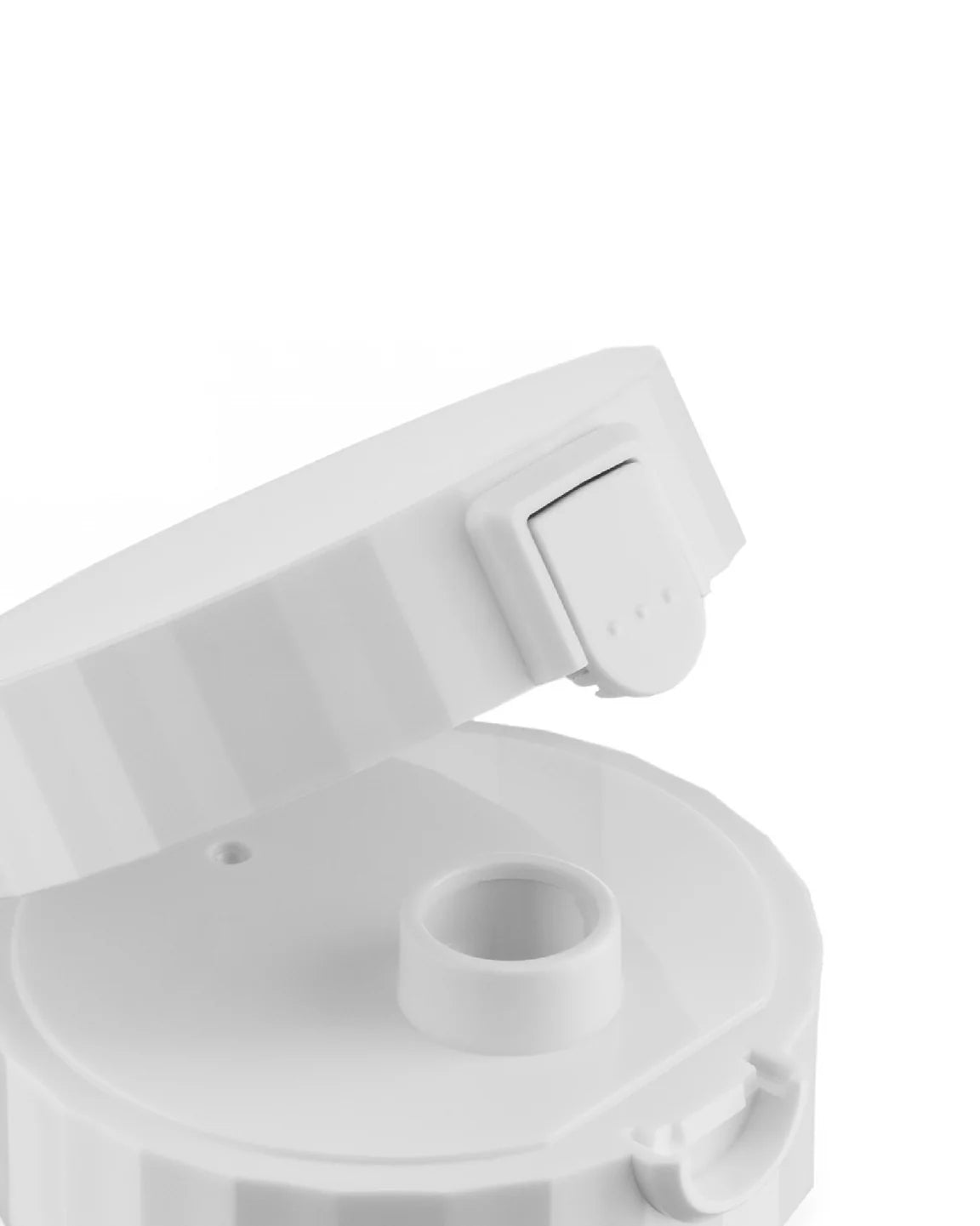 White plissé bottle