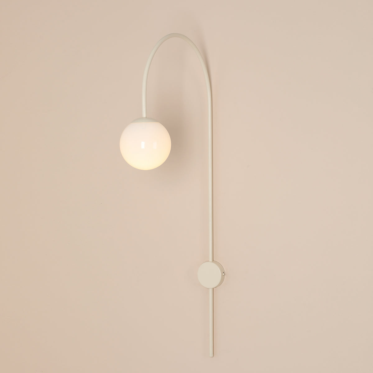 Creamy Una wall lamp