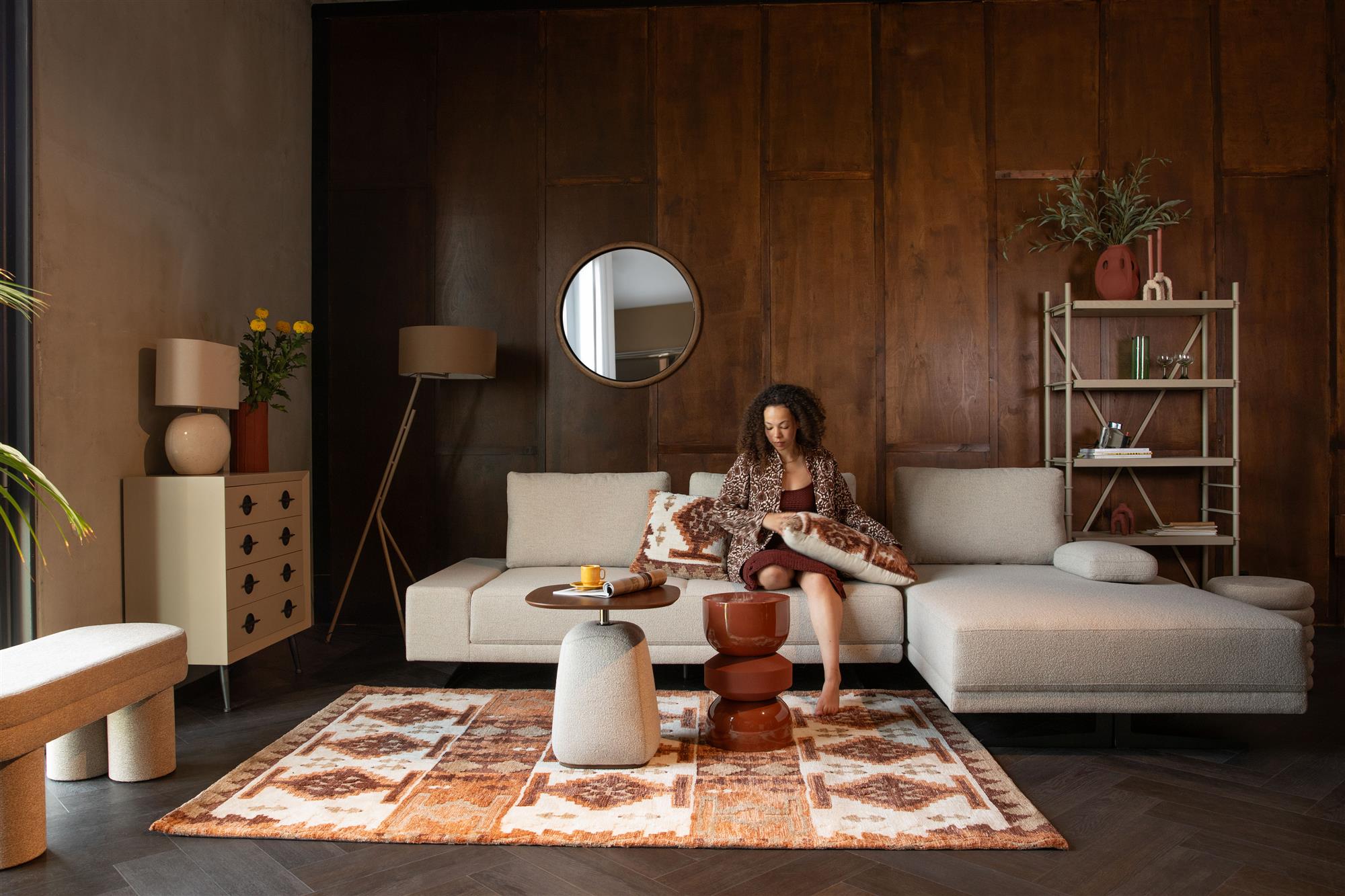 Maron Brown Kissen mit Beige