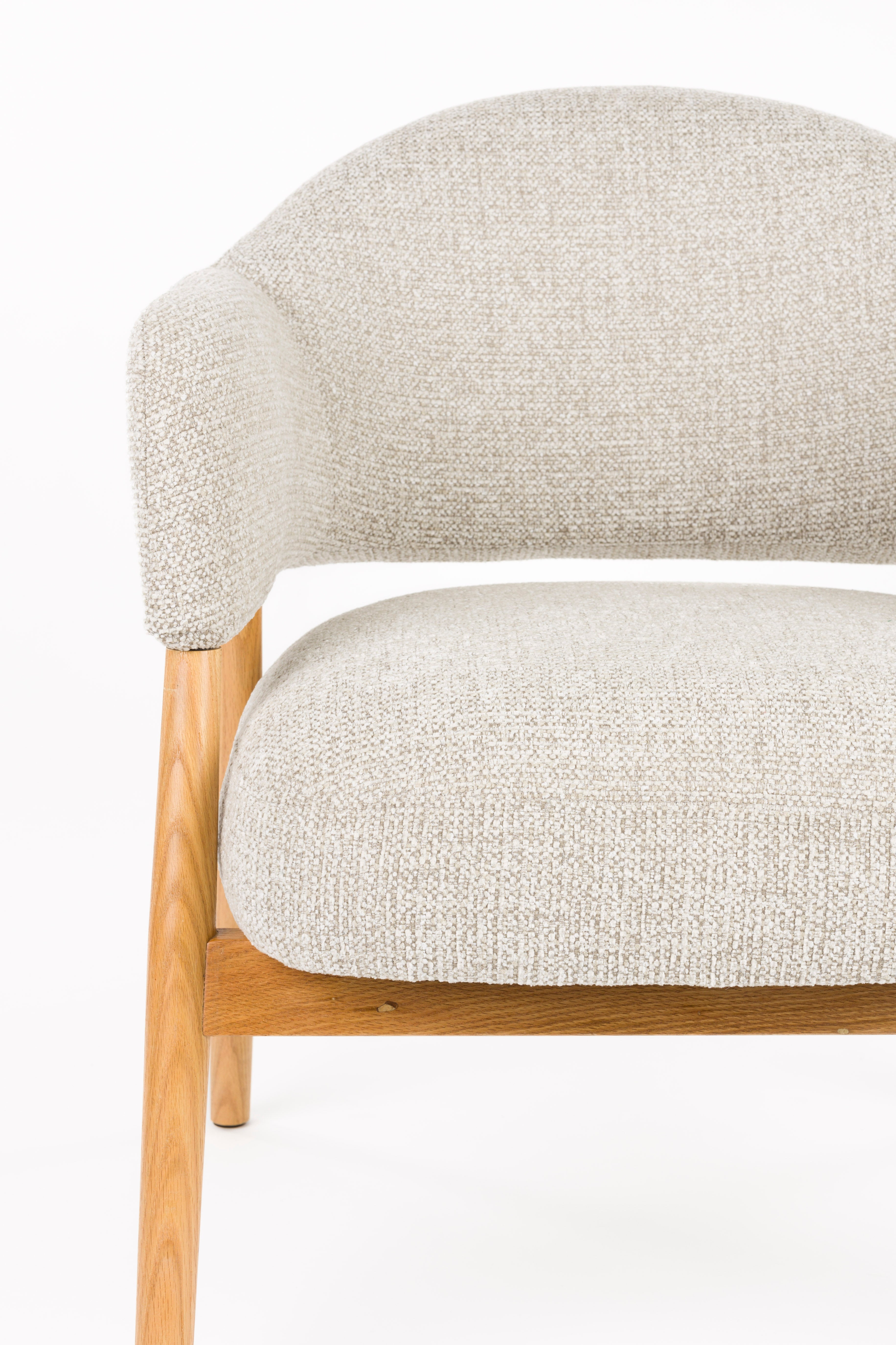 INDY beige armchair with wooden base