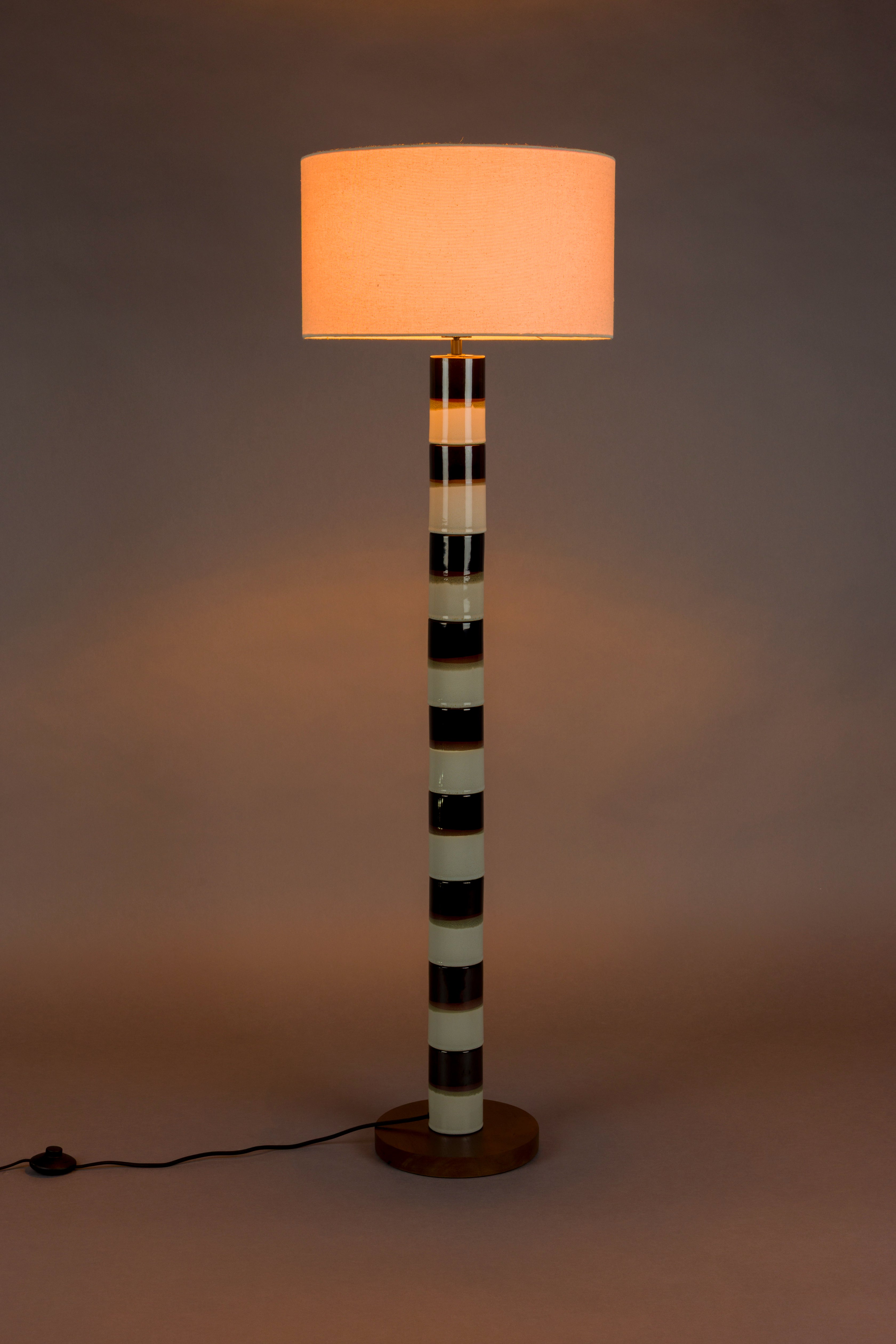 Lampe VERTIGO weiß mit Schwarz