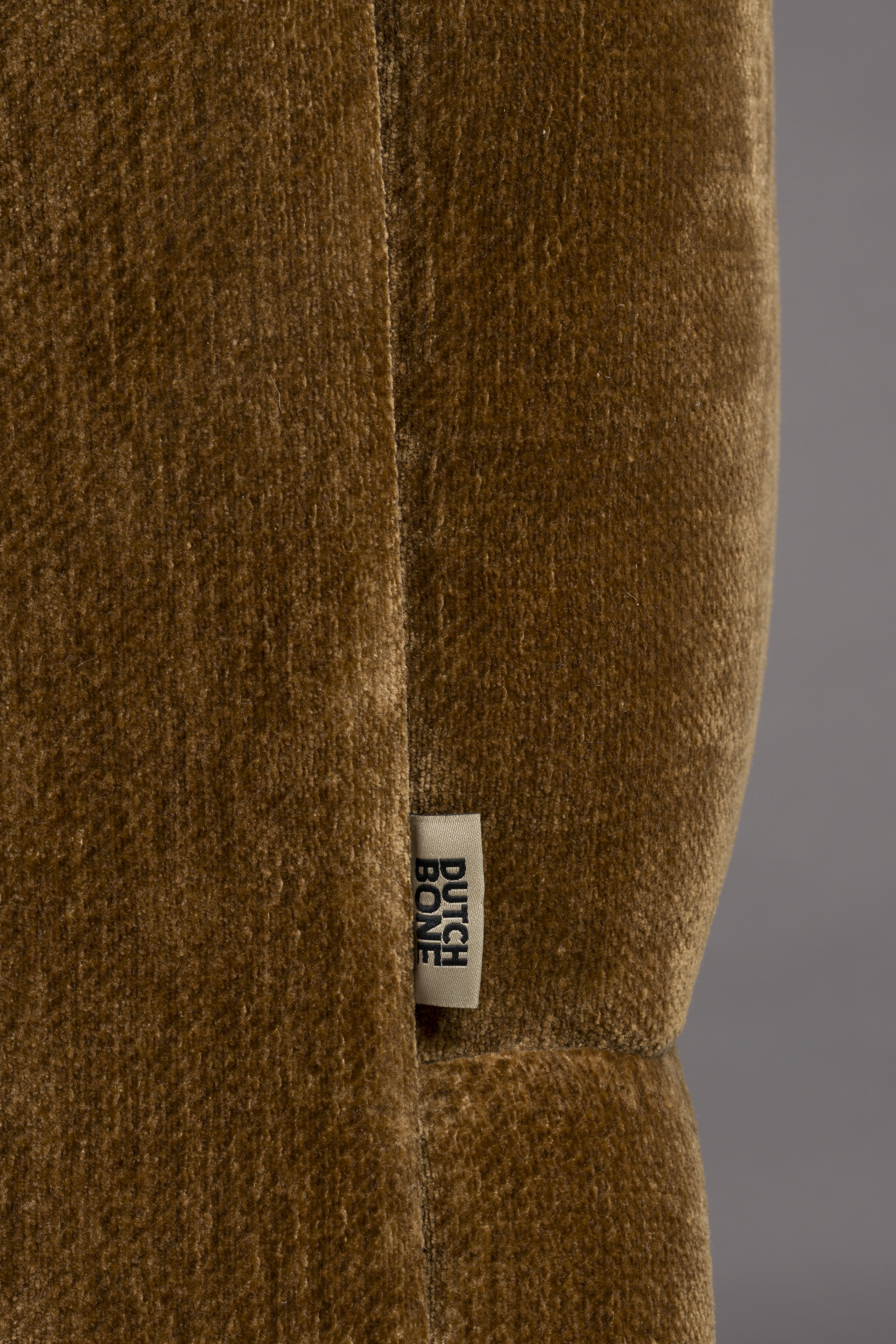 DOUGLAS sofa in cognac velvet