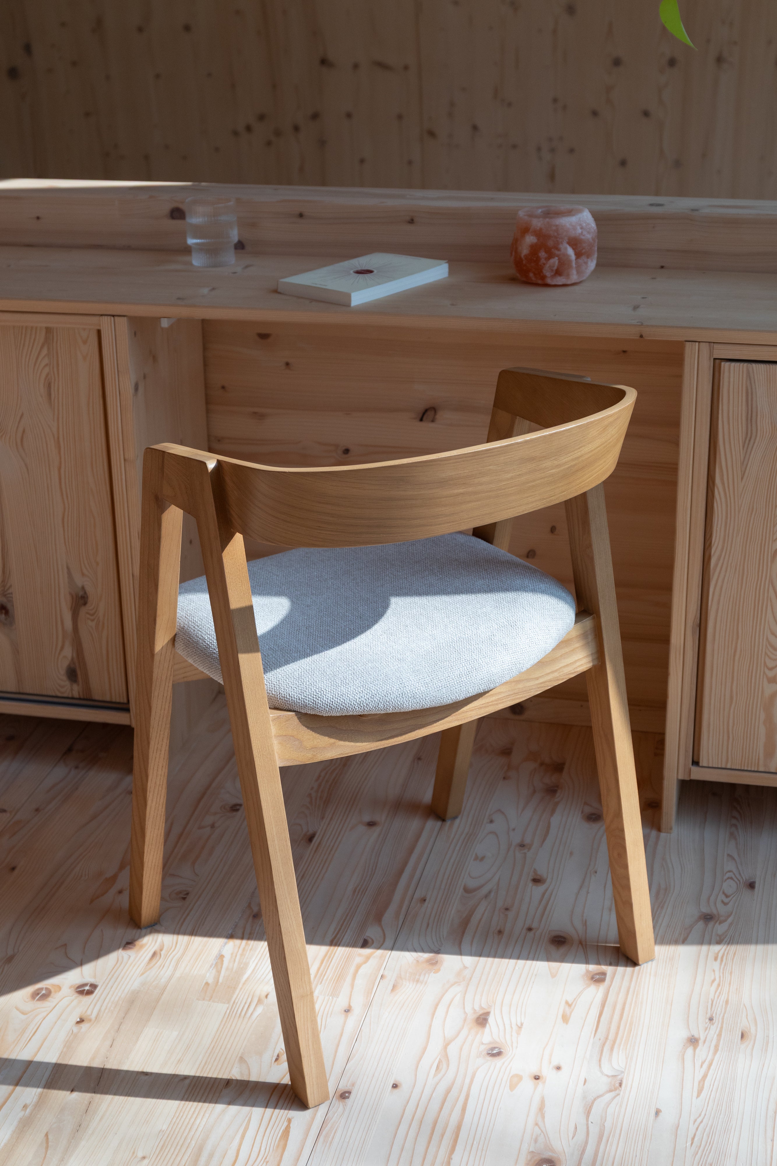 MADS chair in ash wood with beige seat