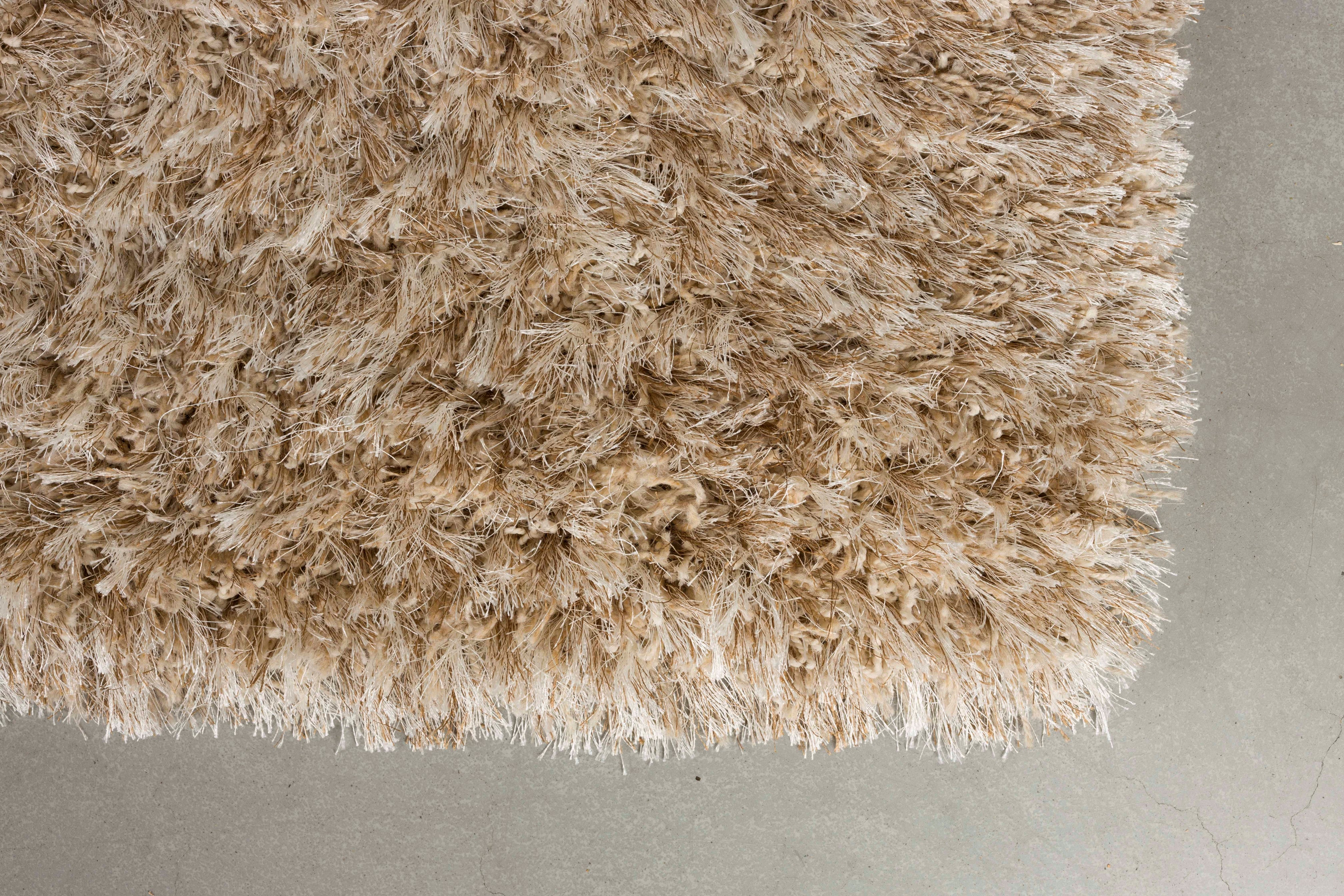 Teppich HAIRY dunkelbeige mit langem Flor