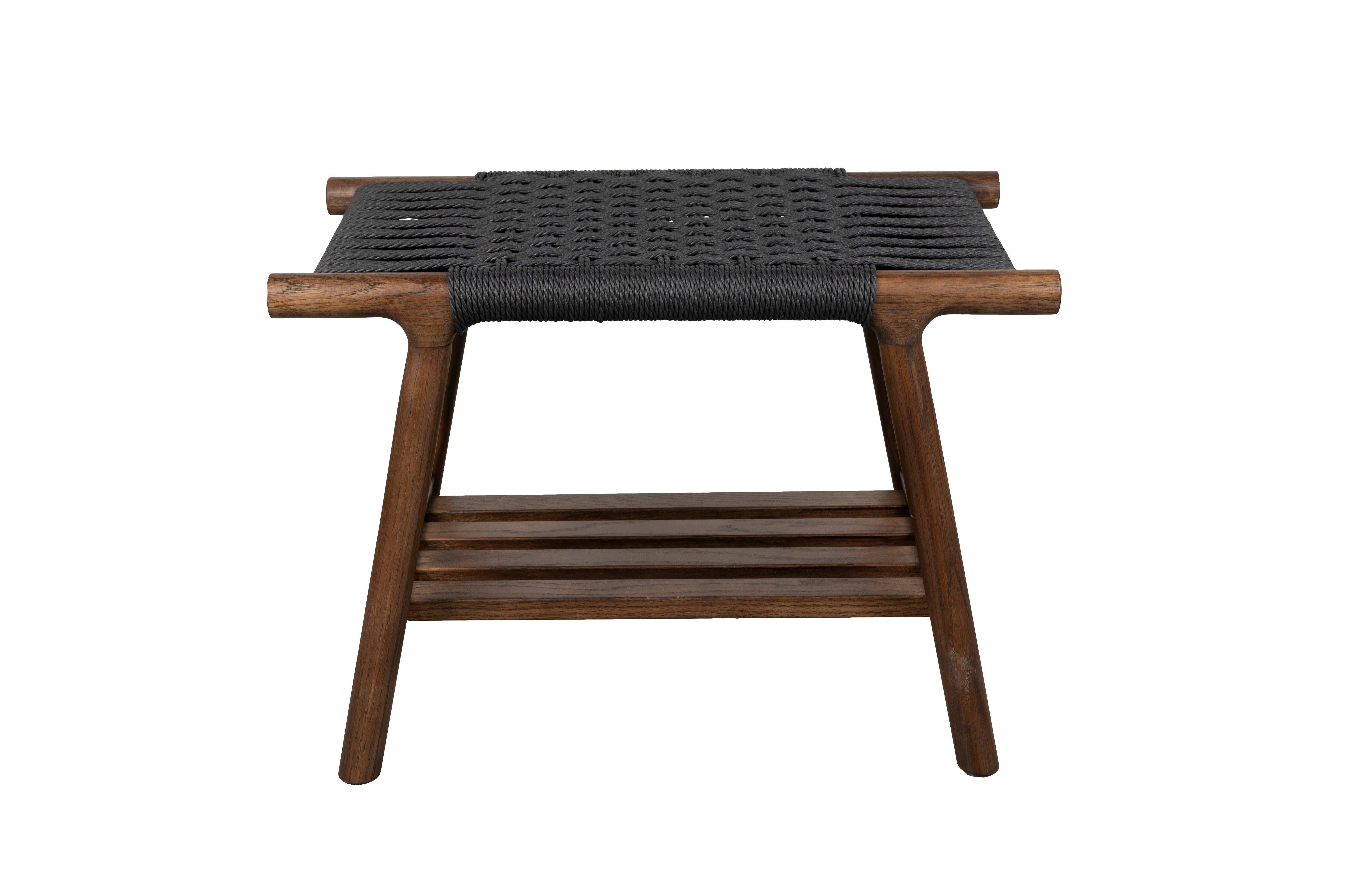 Hocker KINTARO aus dunkelbraunem Eichenholz