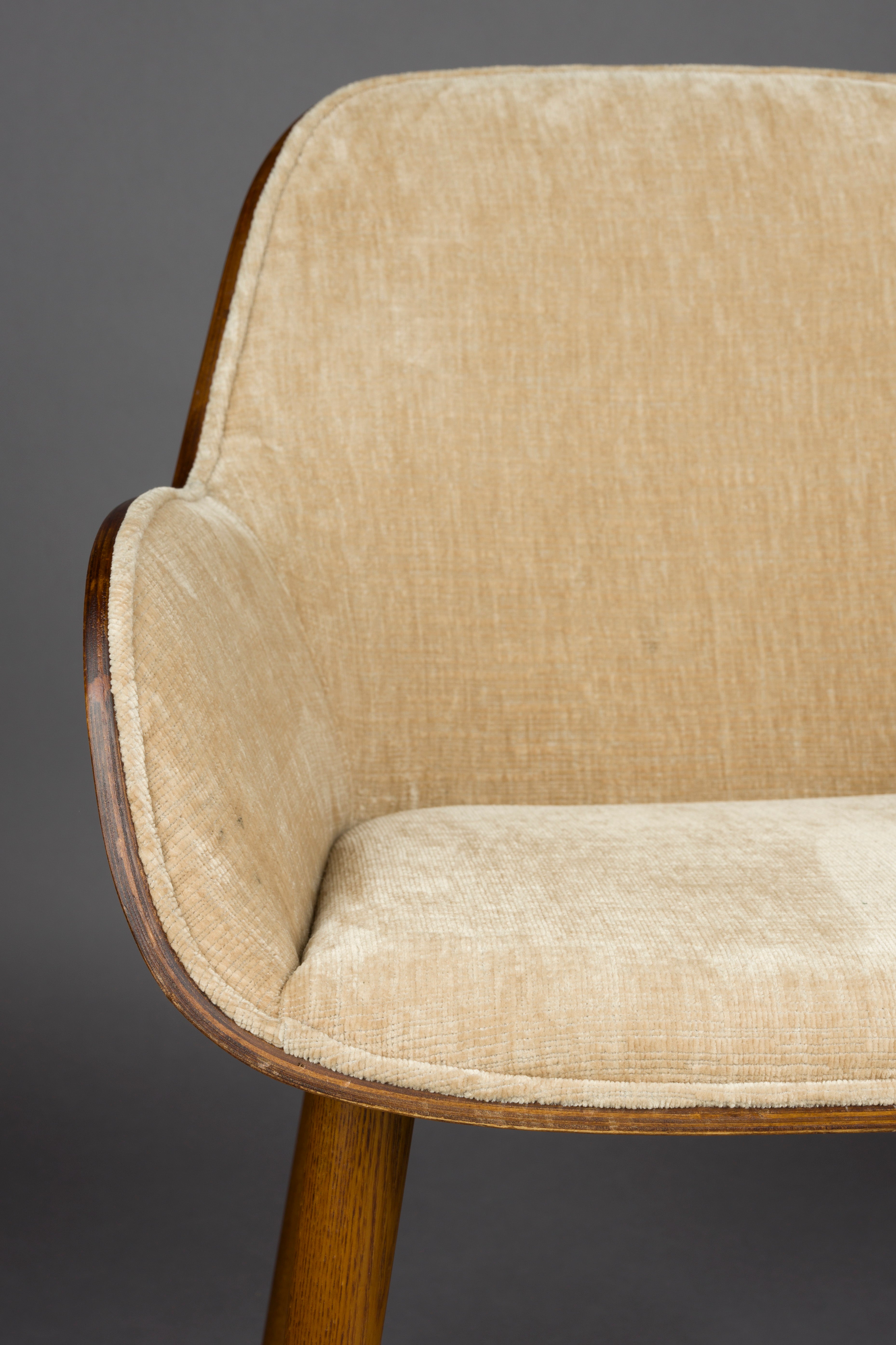 TAYLOR Chair beige with wooden base