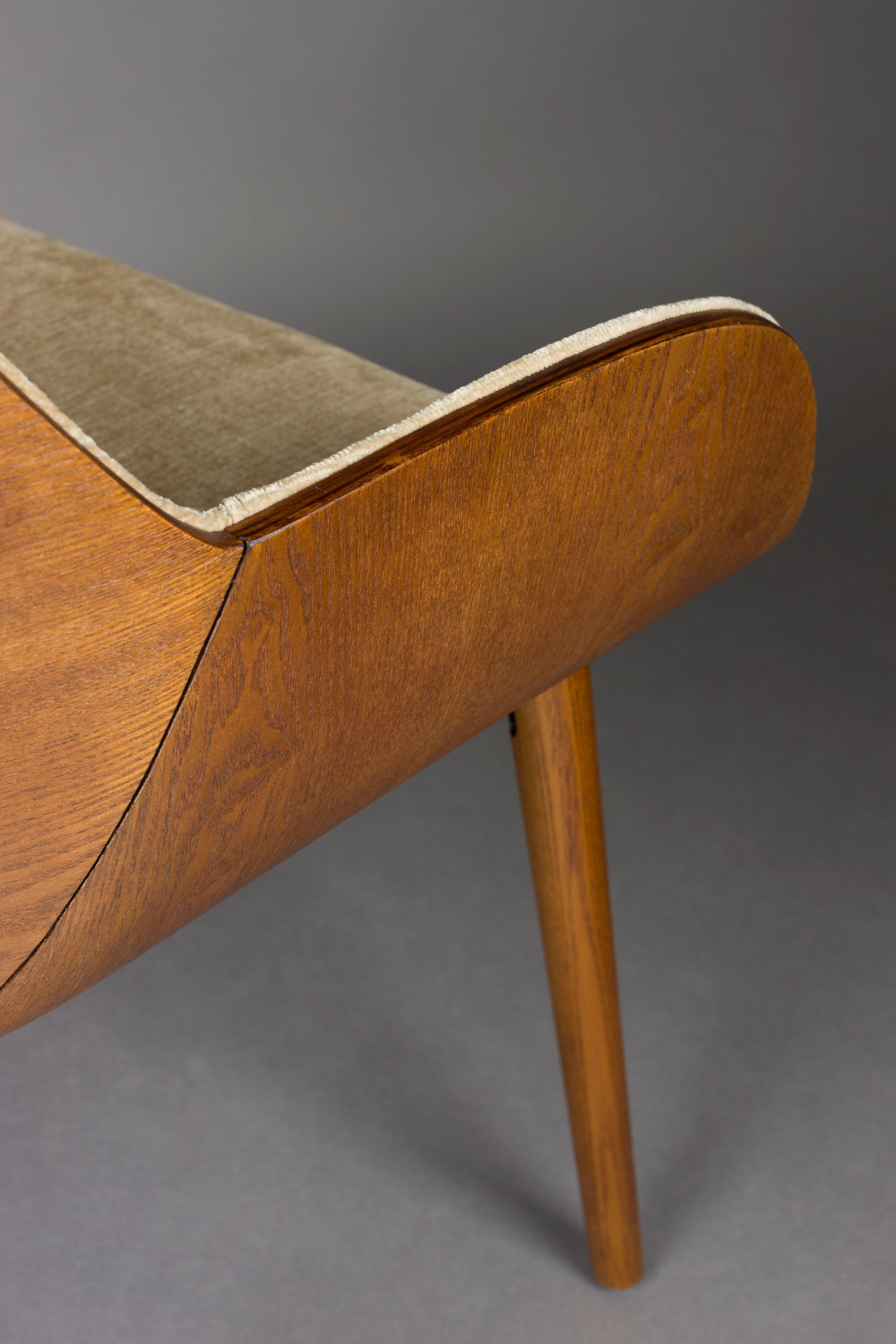 TAYLOR Chair beige with wooden base