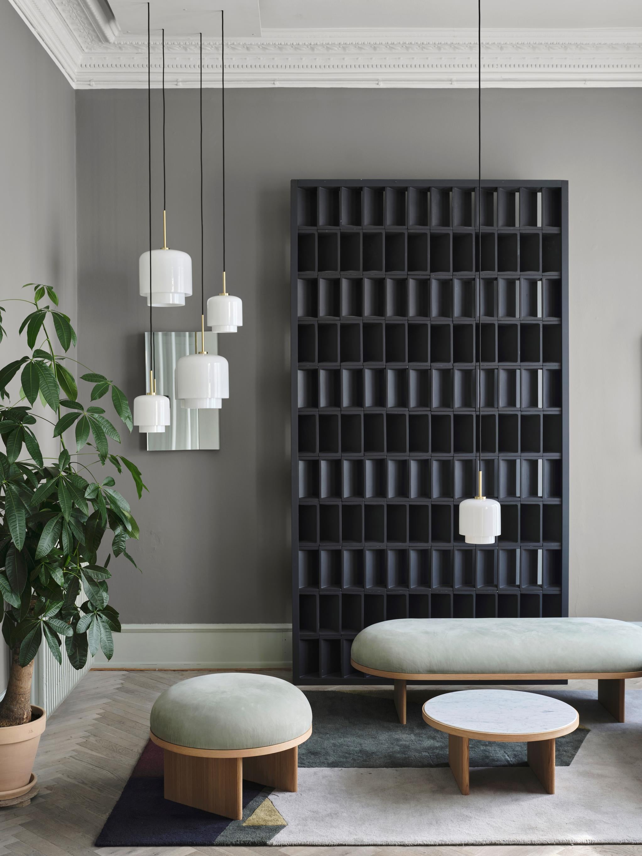 Pendelleuchte MEGUMI weiß mit messingfarbener Oberfläche