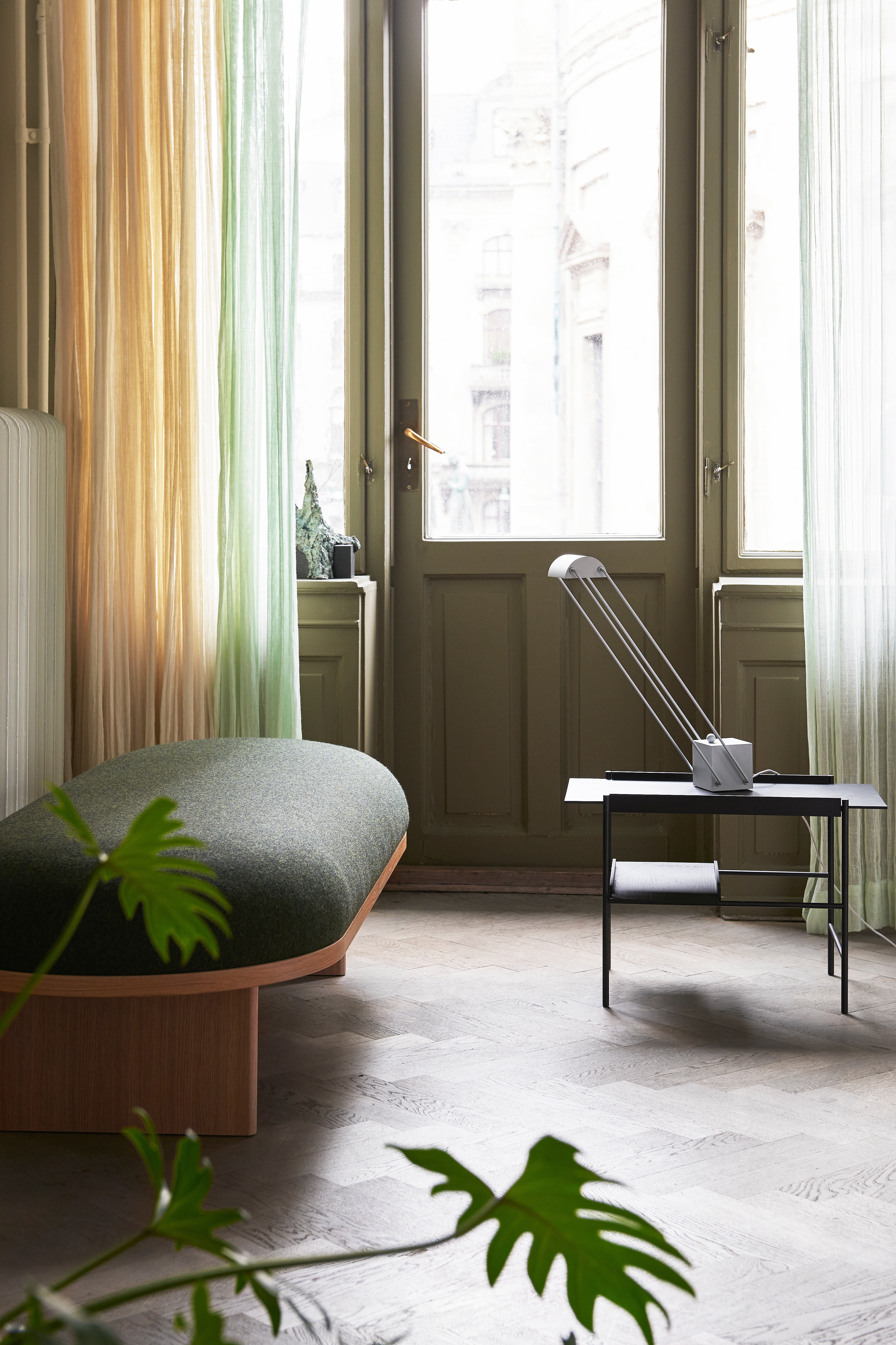 TOKIO gray desk lamp