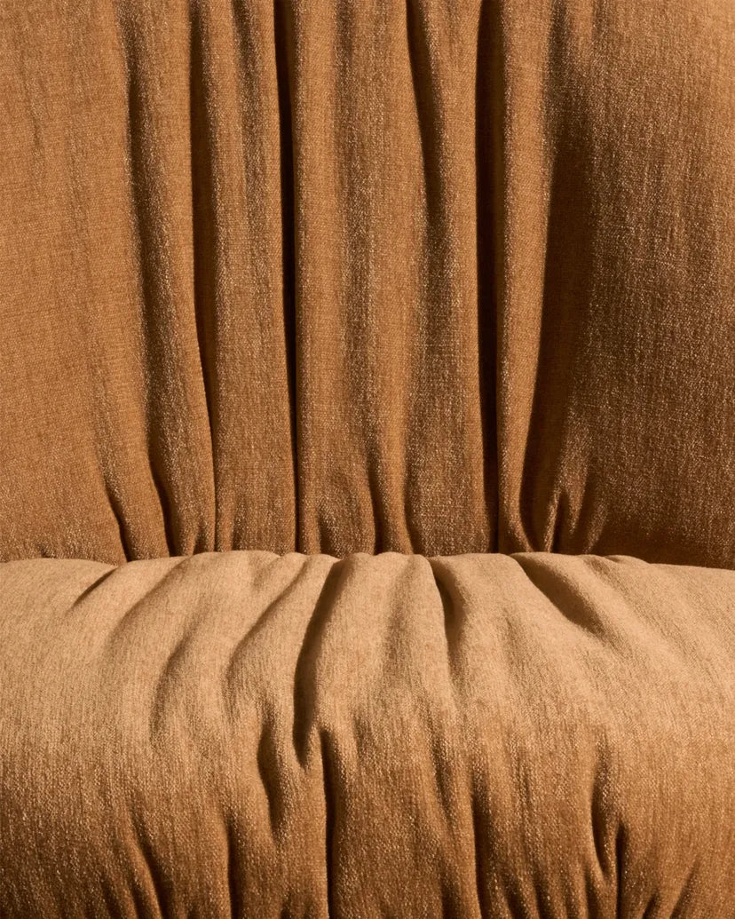 Barhocker BEETLE SOFT gepolstert mit Nussbaumholz und schwarzem verchromtem Fuß