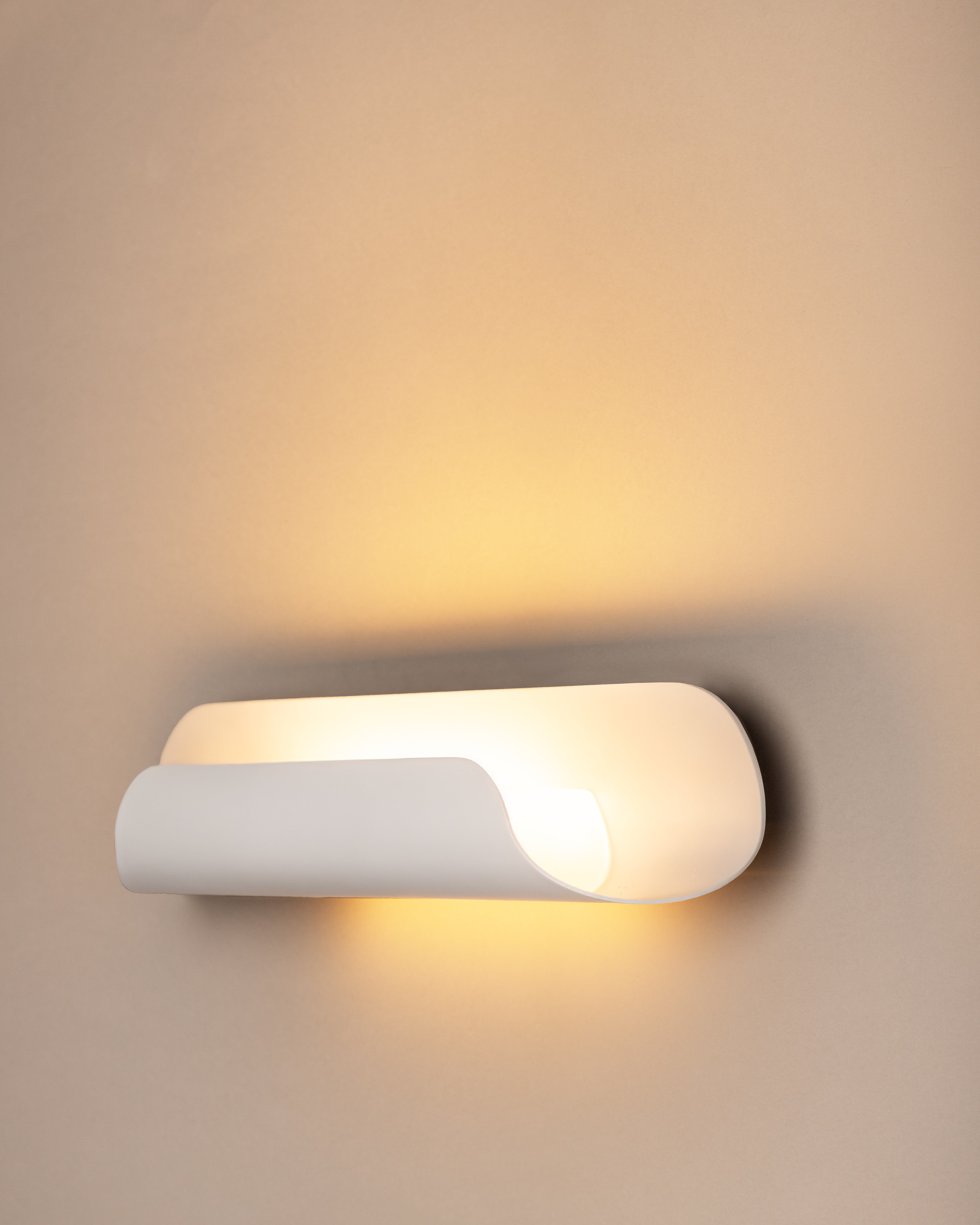 Lampa ścienna ROLL biały