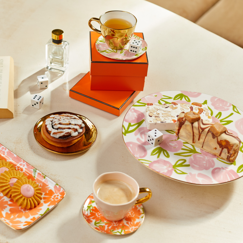 Kubek ceramiczny GOOD MORNING kremowy ze złotym – Urban Nature Culture