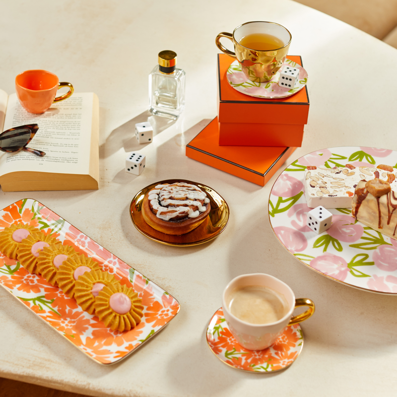 Set von Untertassen GOOD MORNING mit rosa Blumenmotiv