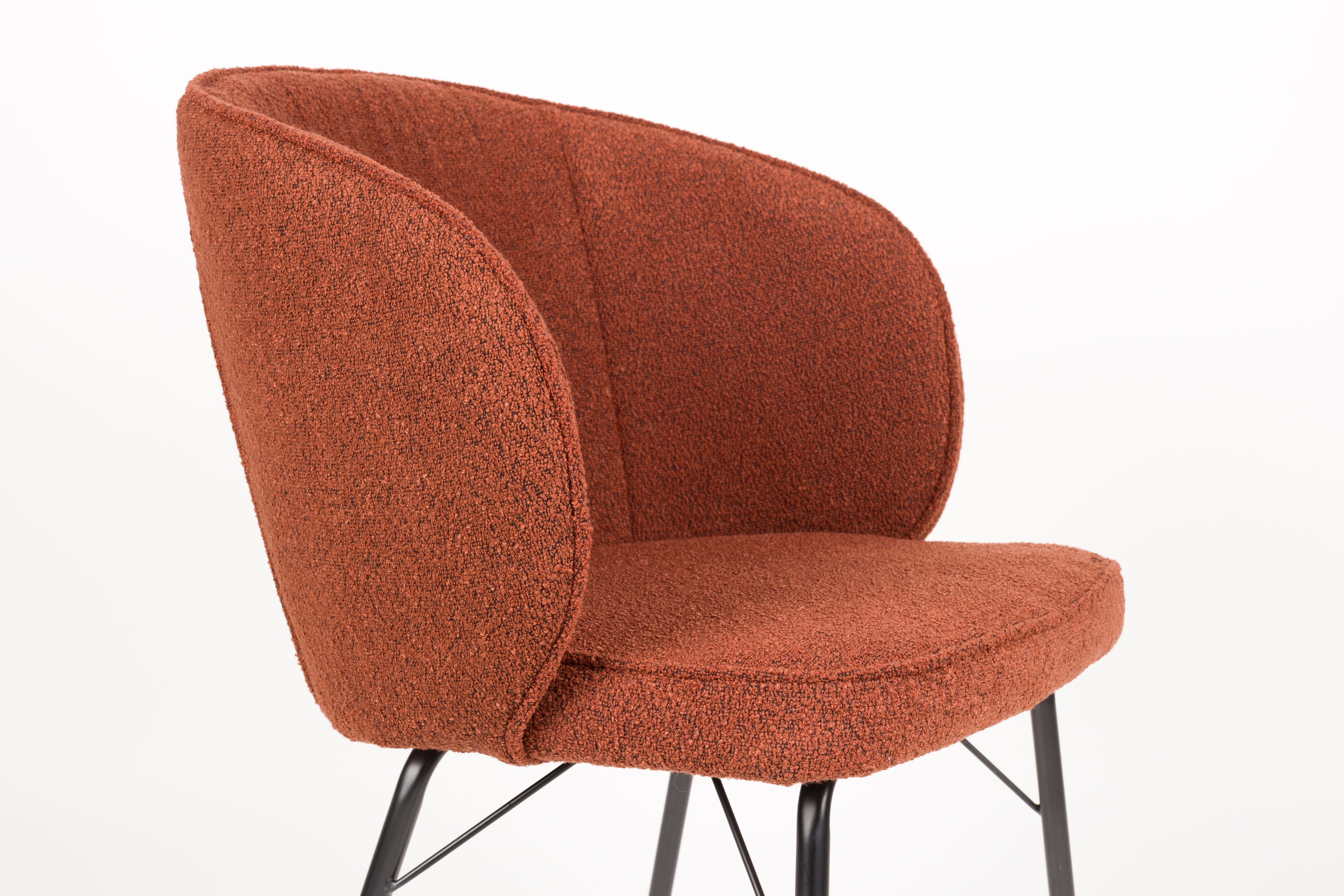 Stuhl JOA Terrakotta mit schwarzem Gestell