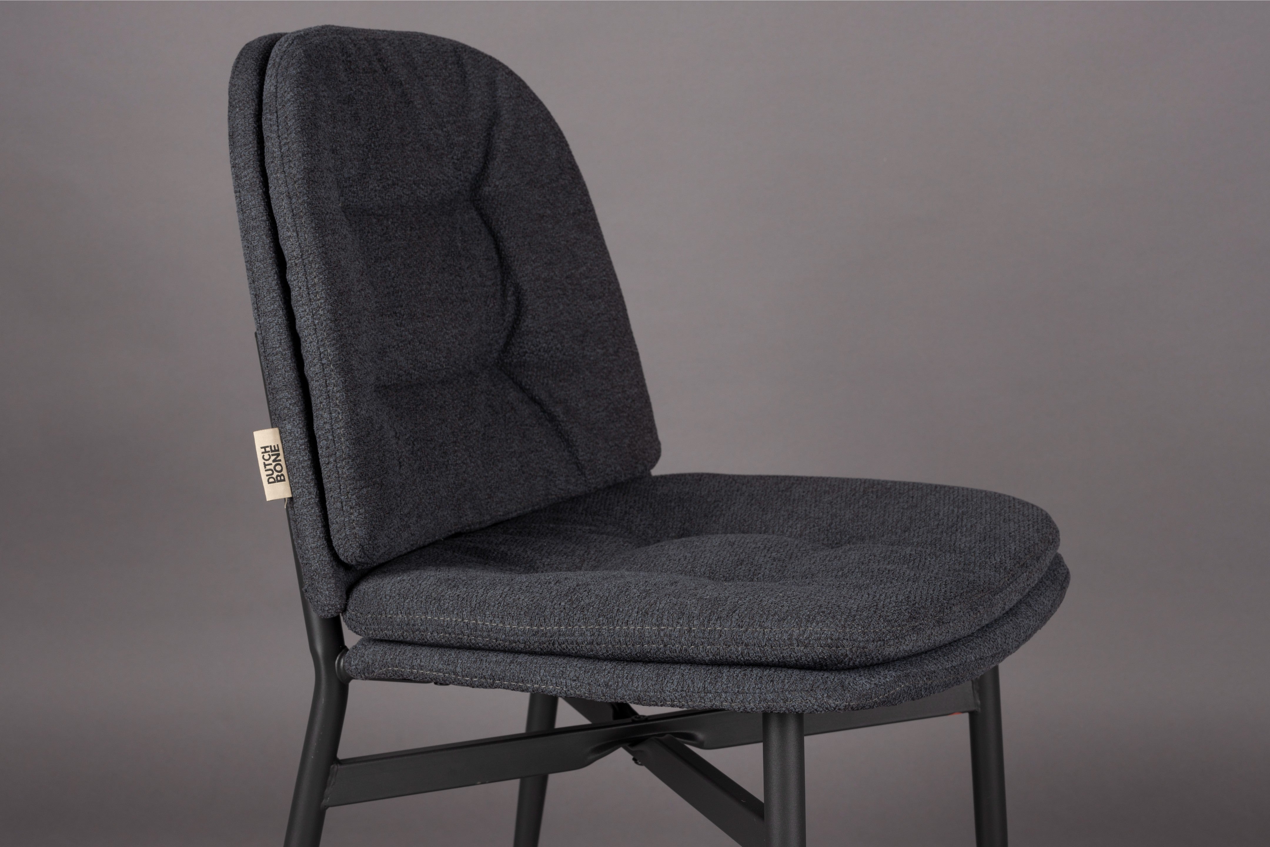 JADE chair dark blue with black base