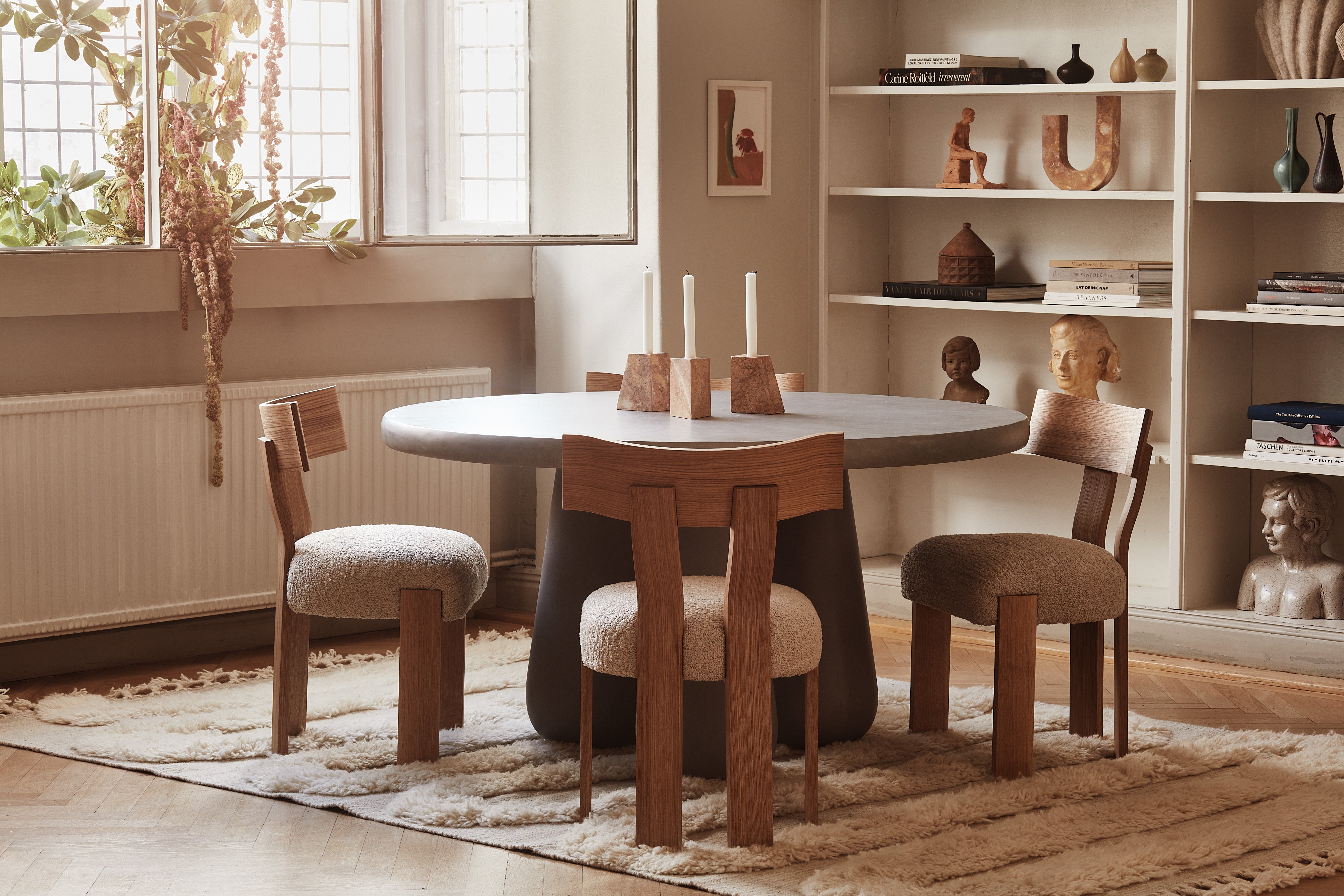 Stuhl ALBA beige Boucle mit Eichenbasis