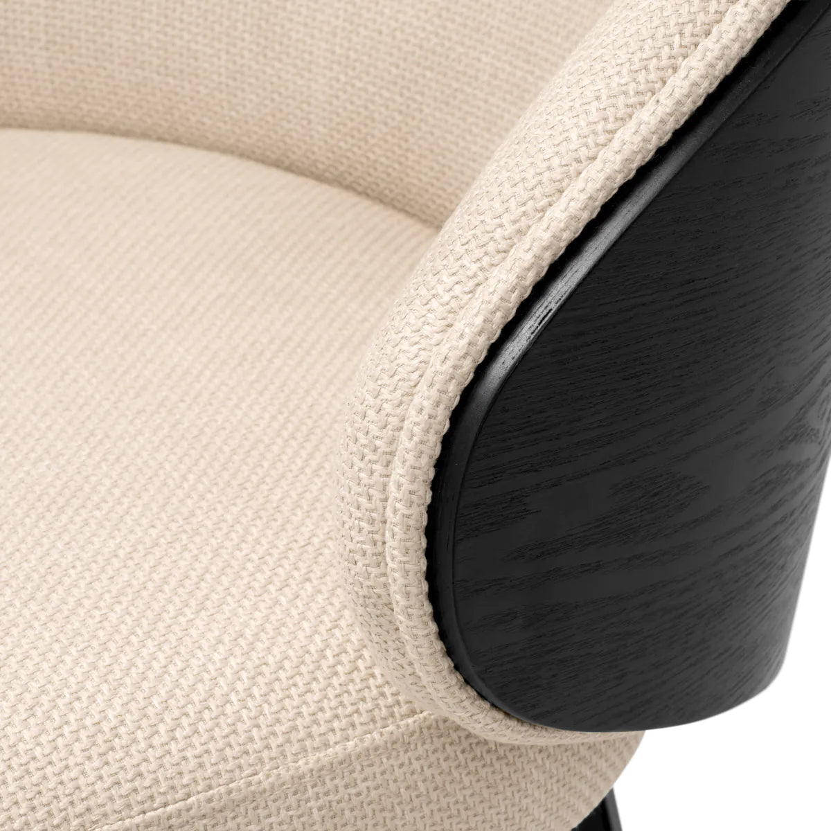 Sandcamerot -Hocker mit einer schwarzen Basis