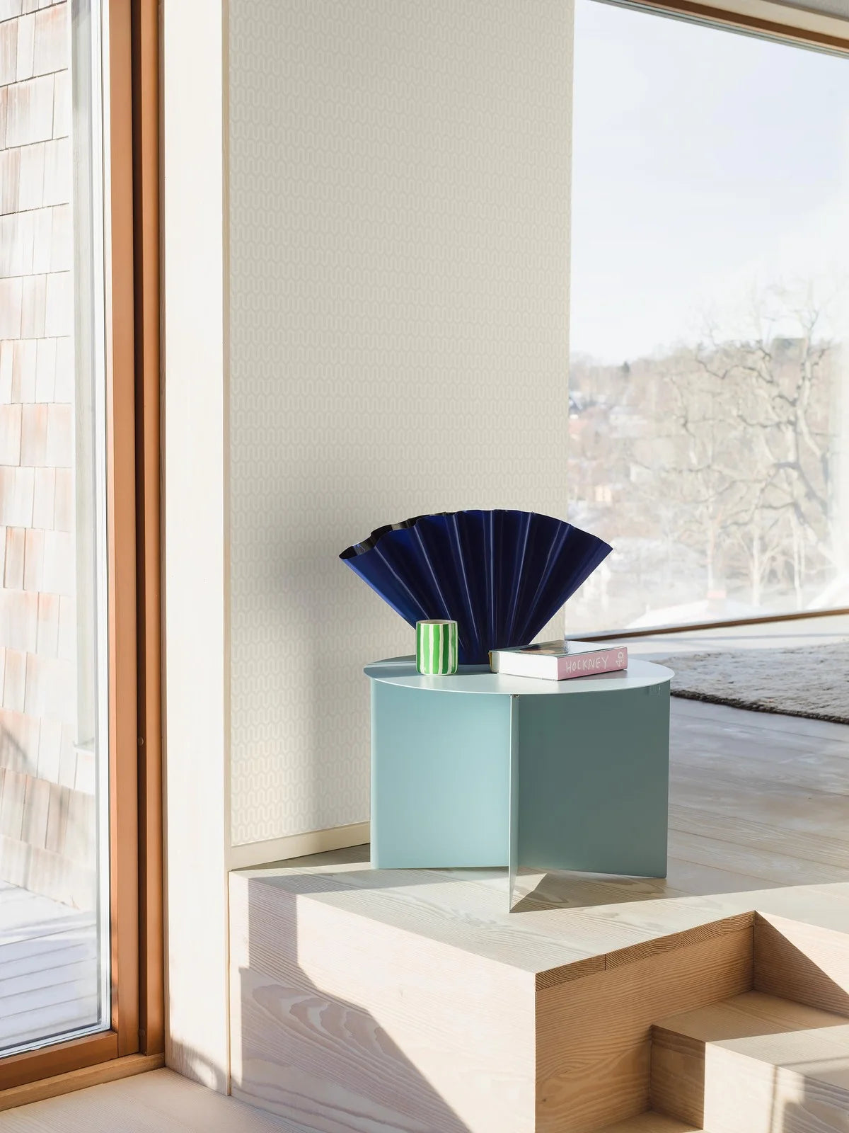 Non-woven paper wallpaper with geometric pattern YPSILON broken white