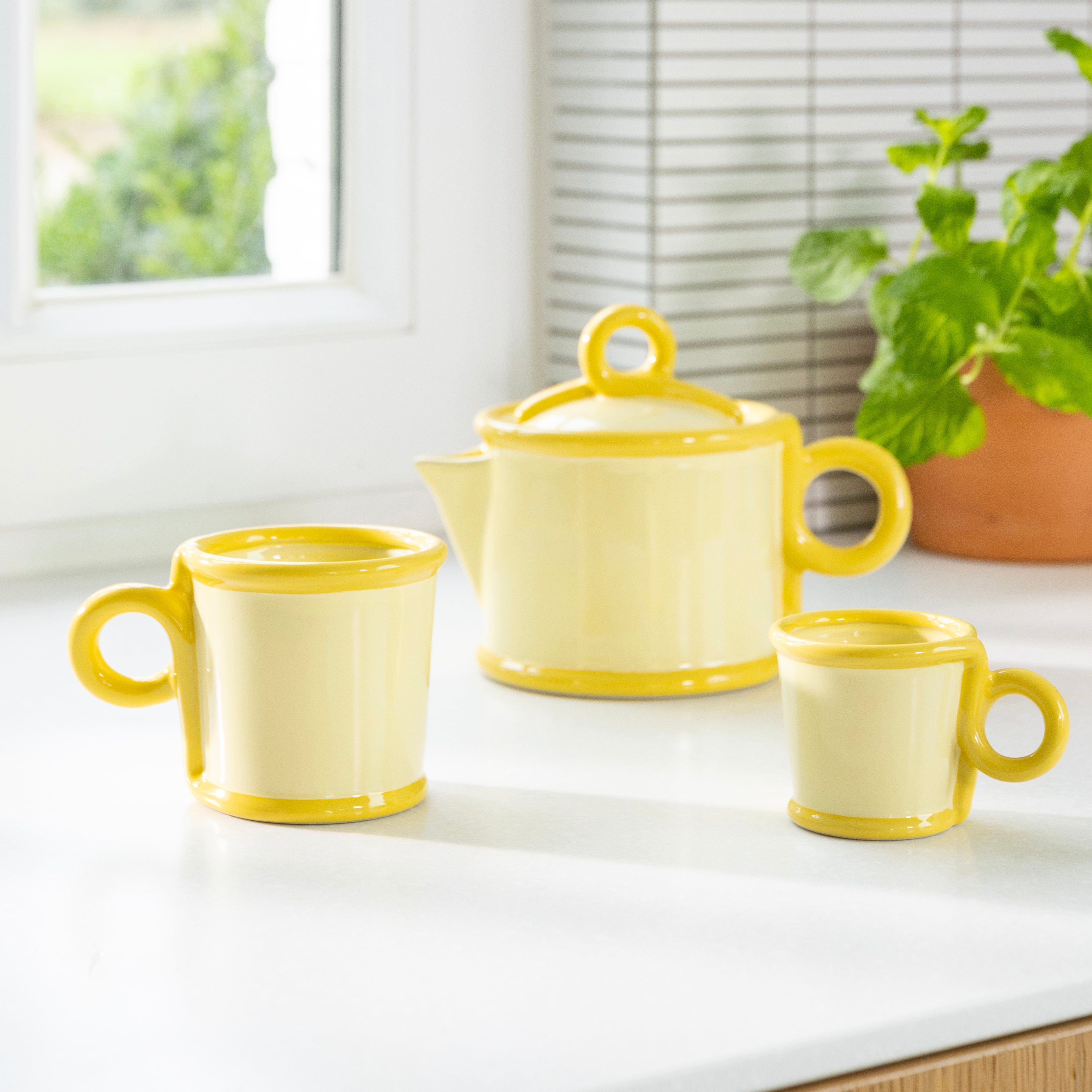 LOOP yellow cup set