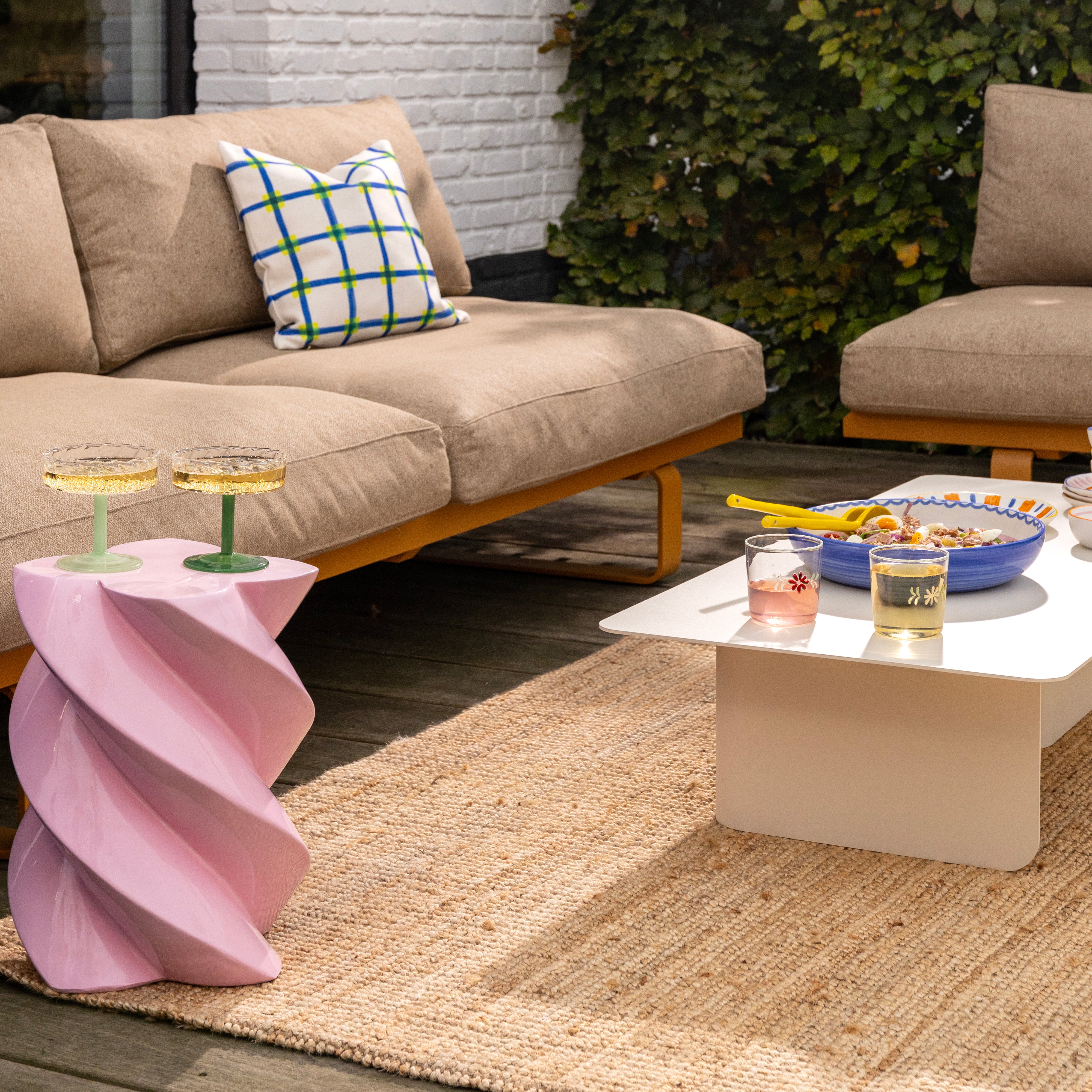 FLORA Glasses Set with Red Flower Motif