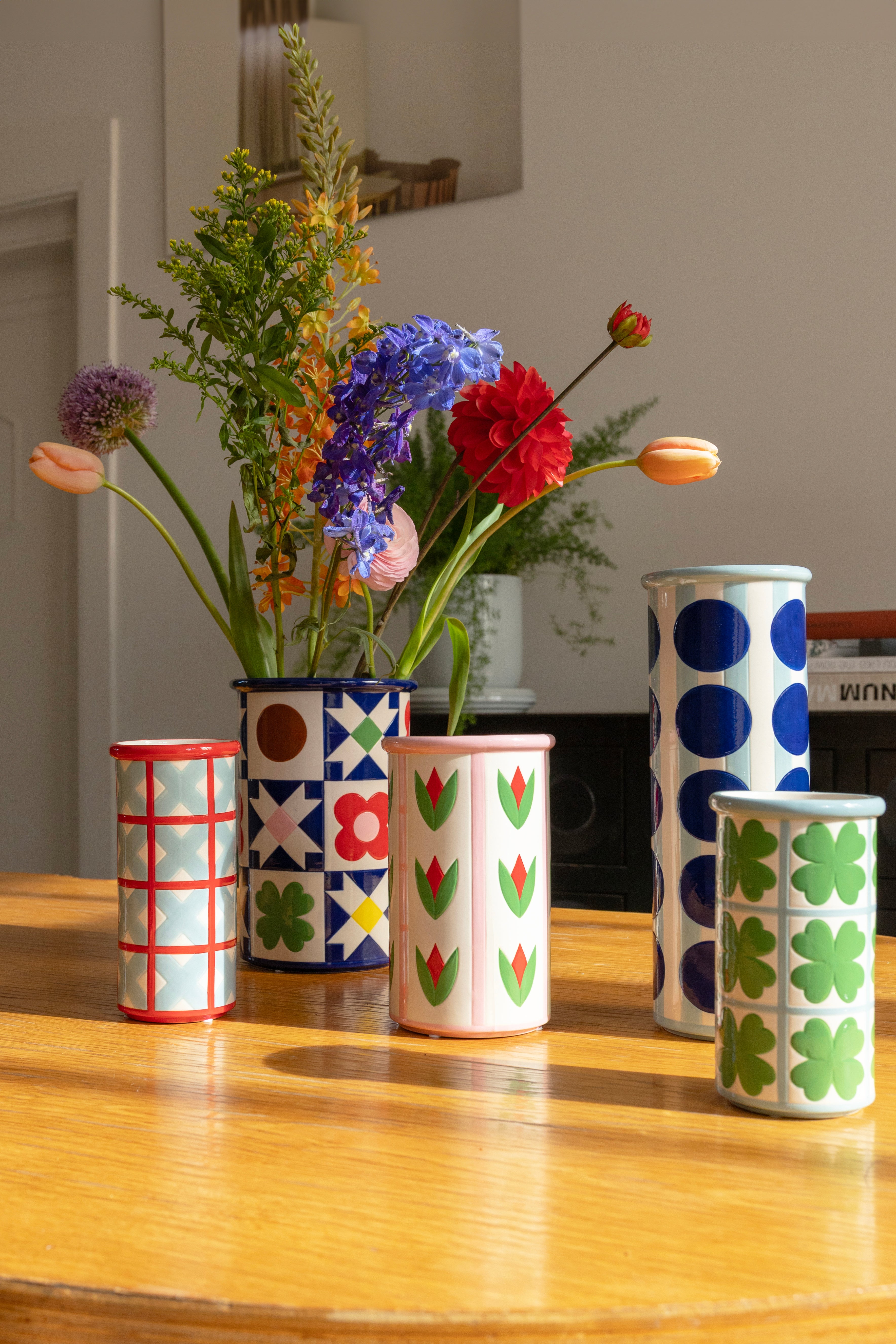 Vase PATCH CLOVER weiß mit Blau und Grün