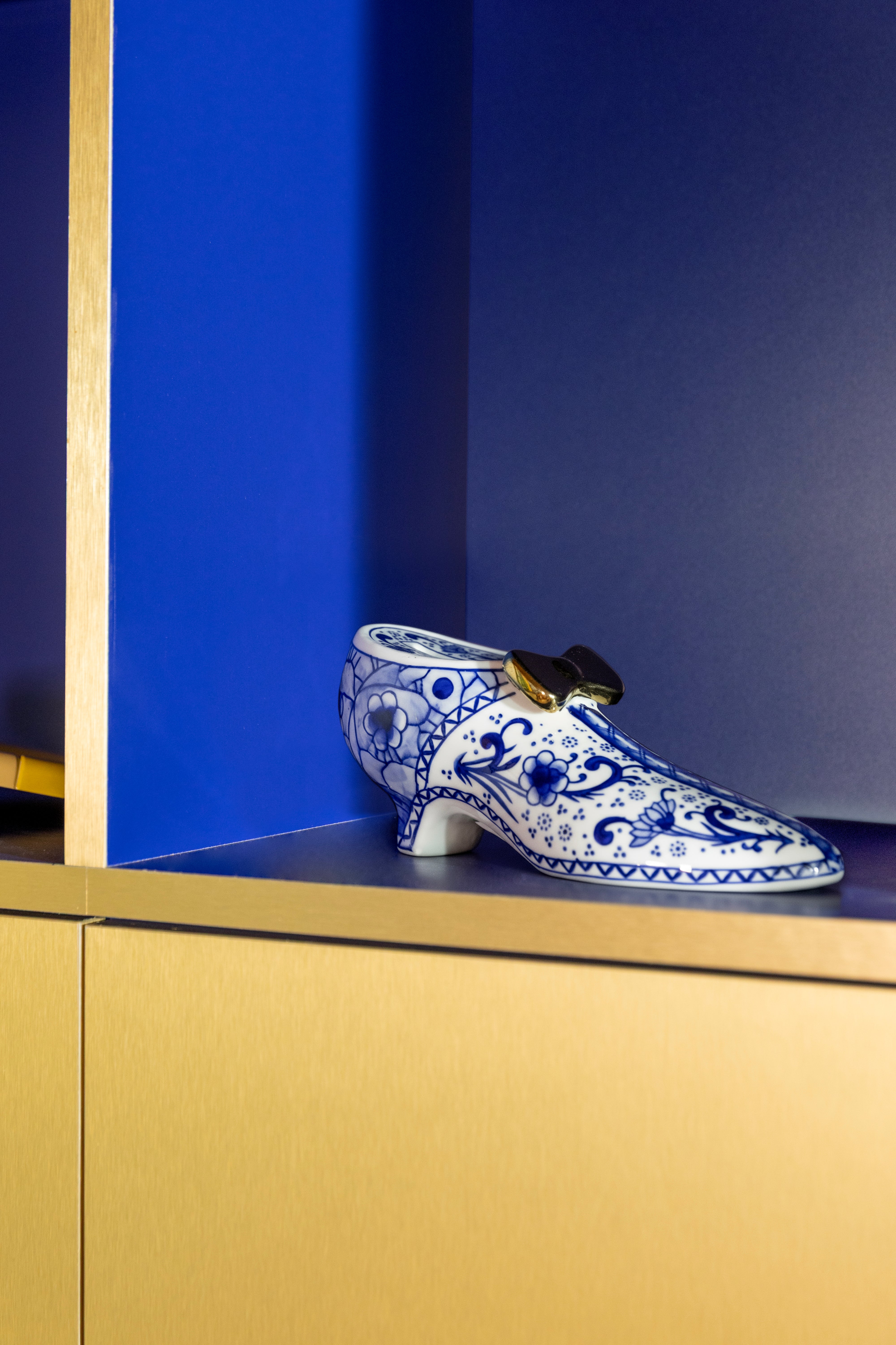 Skarbonka DELFTWARE SCHUH weiß mit Blau