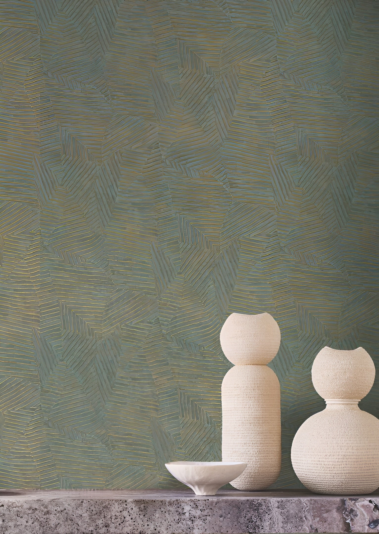 Metallic wallpaper with geometric leaf pattern LORE - TERRACOTTA/DORÉ terracotta