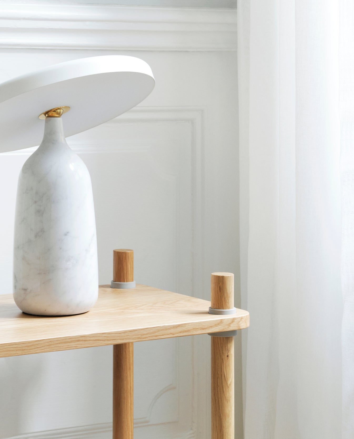 Eddy white table lamp
