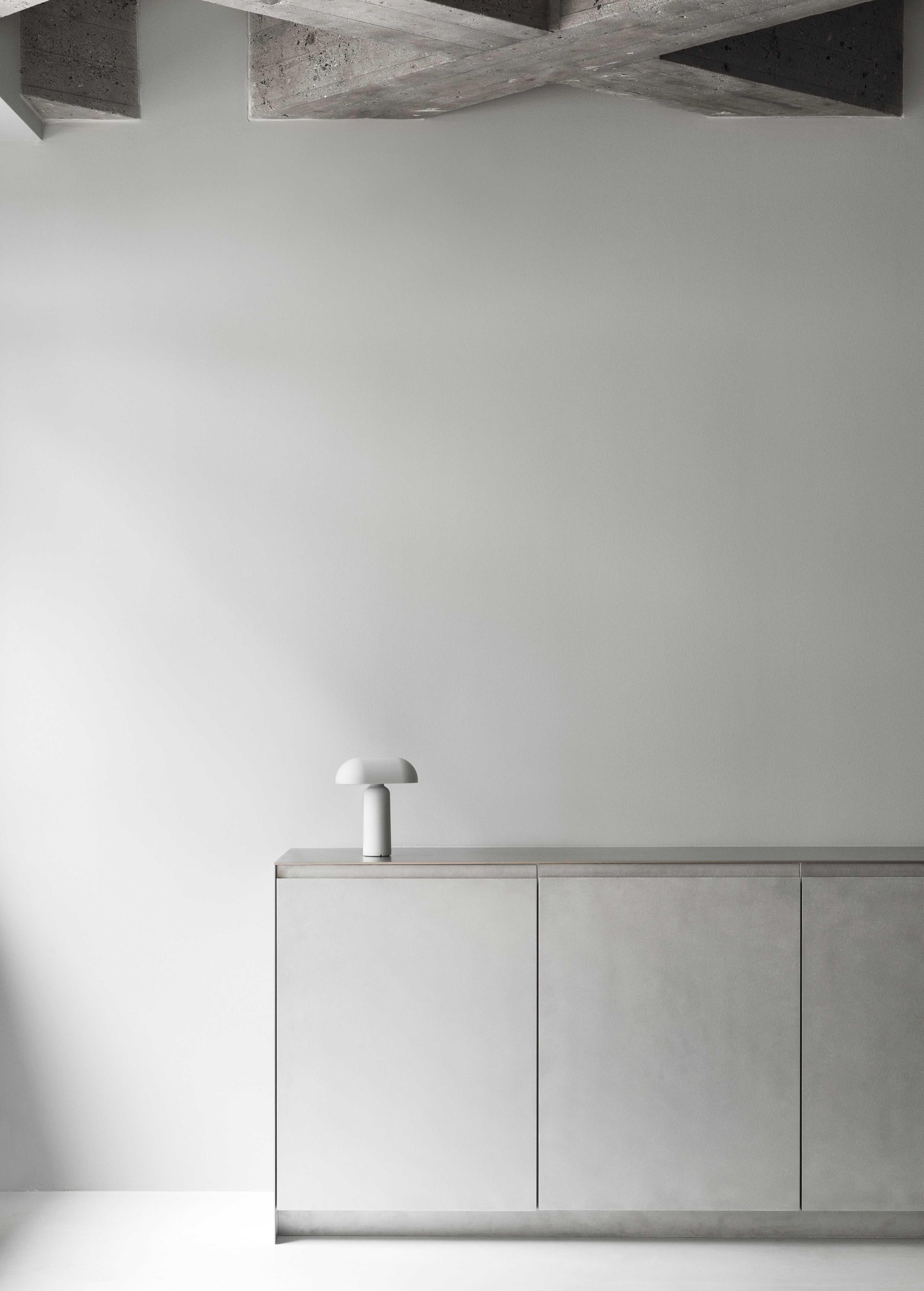 PORTA portable lamp white