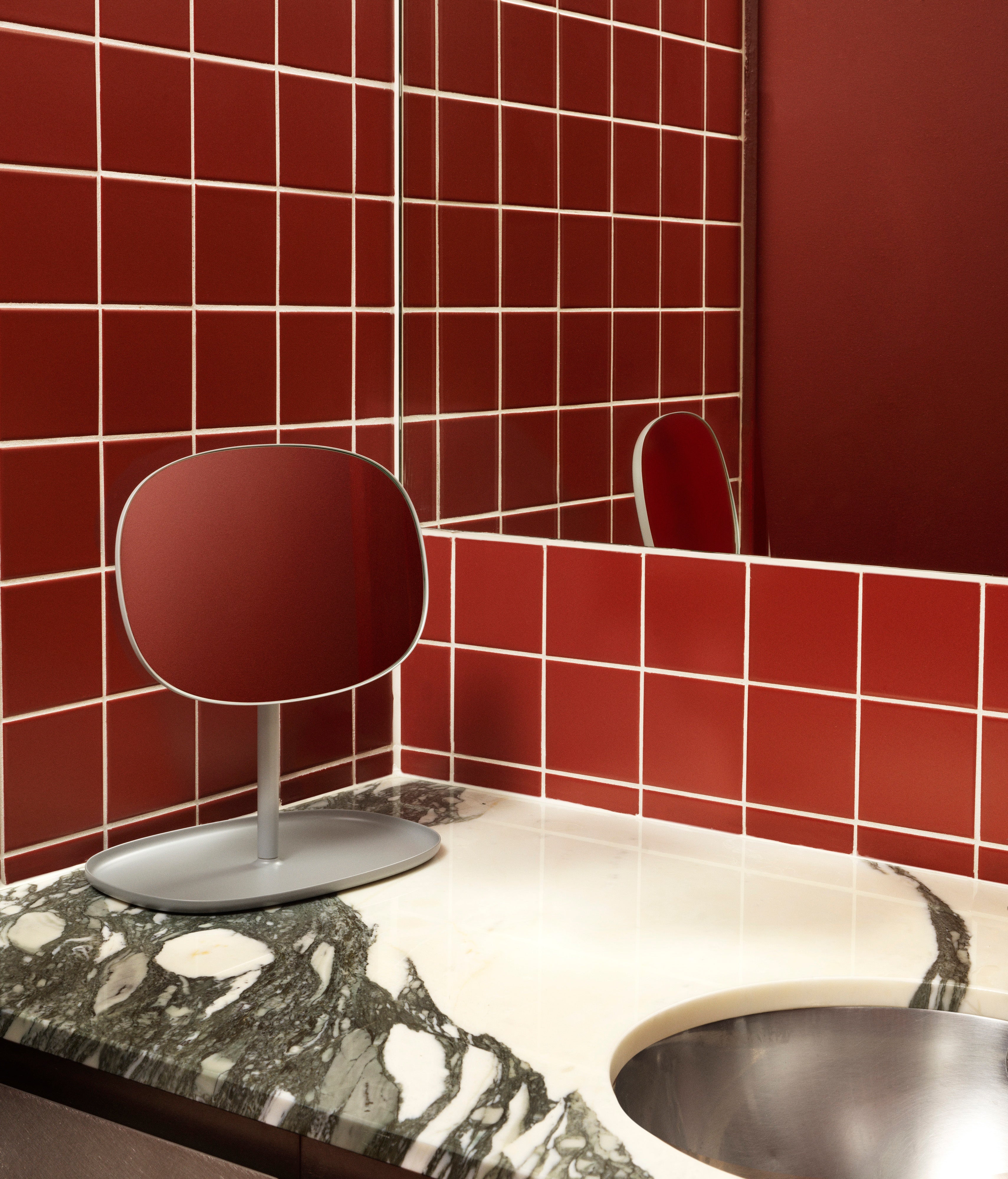 FLIP gray mirror with stand