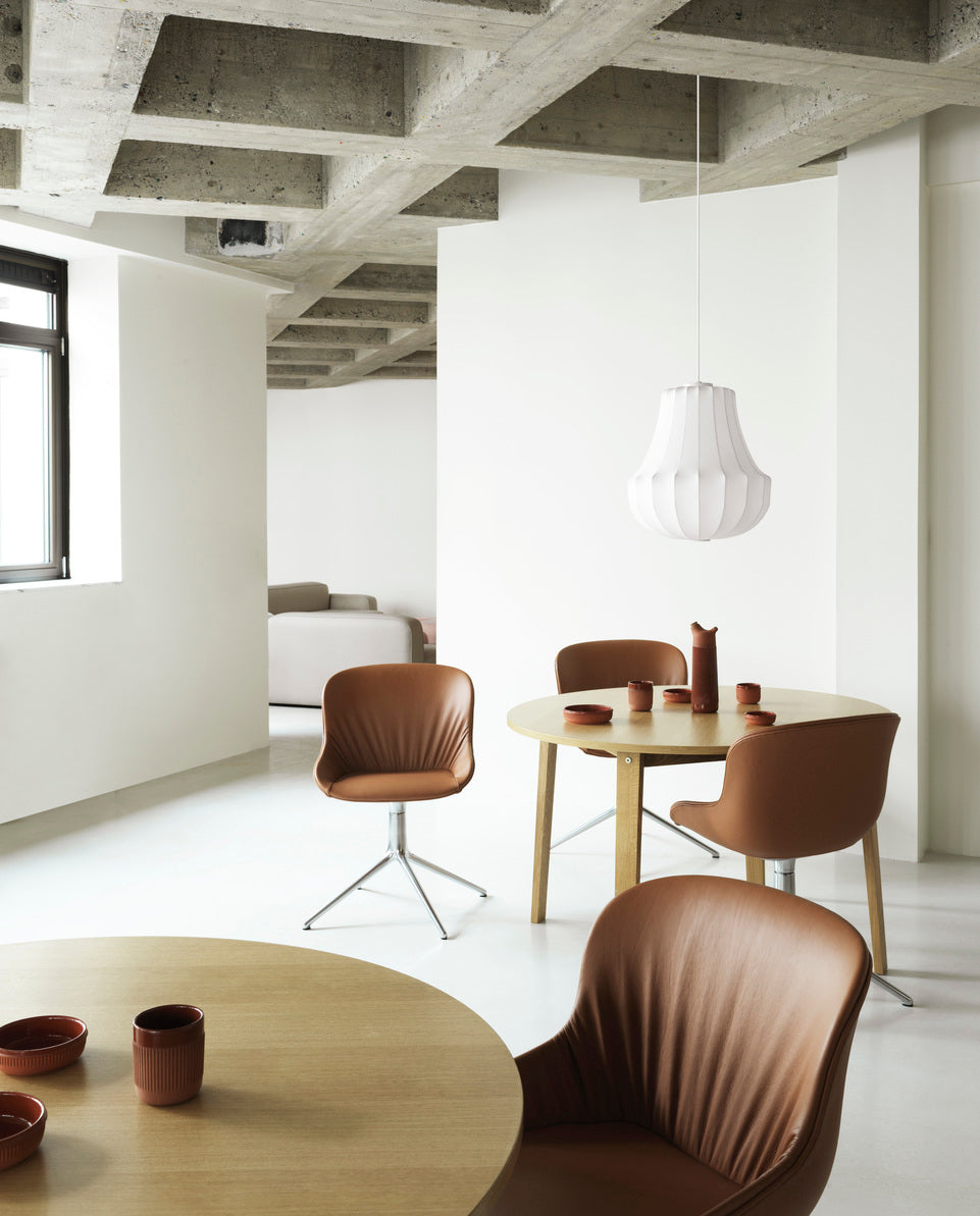 Hyg Comfort 4L Polsterer Bürostuhl mit einer schwarzen Basis