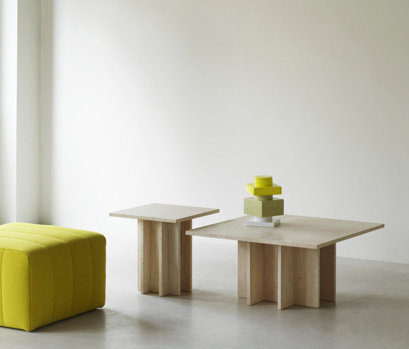 Stolik kawowy EDGE trawertyn – styl minimalistyczny