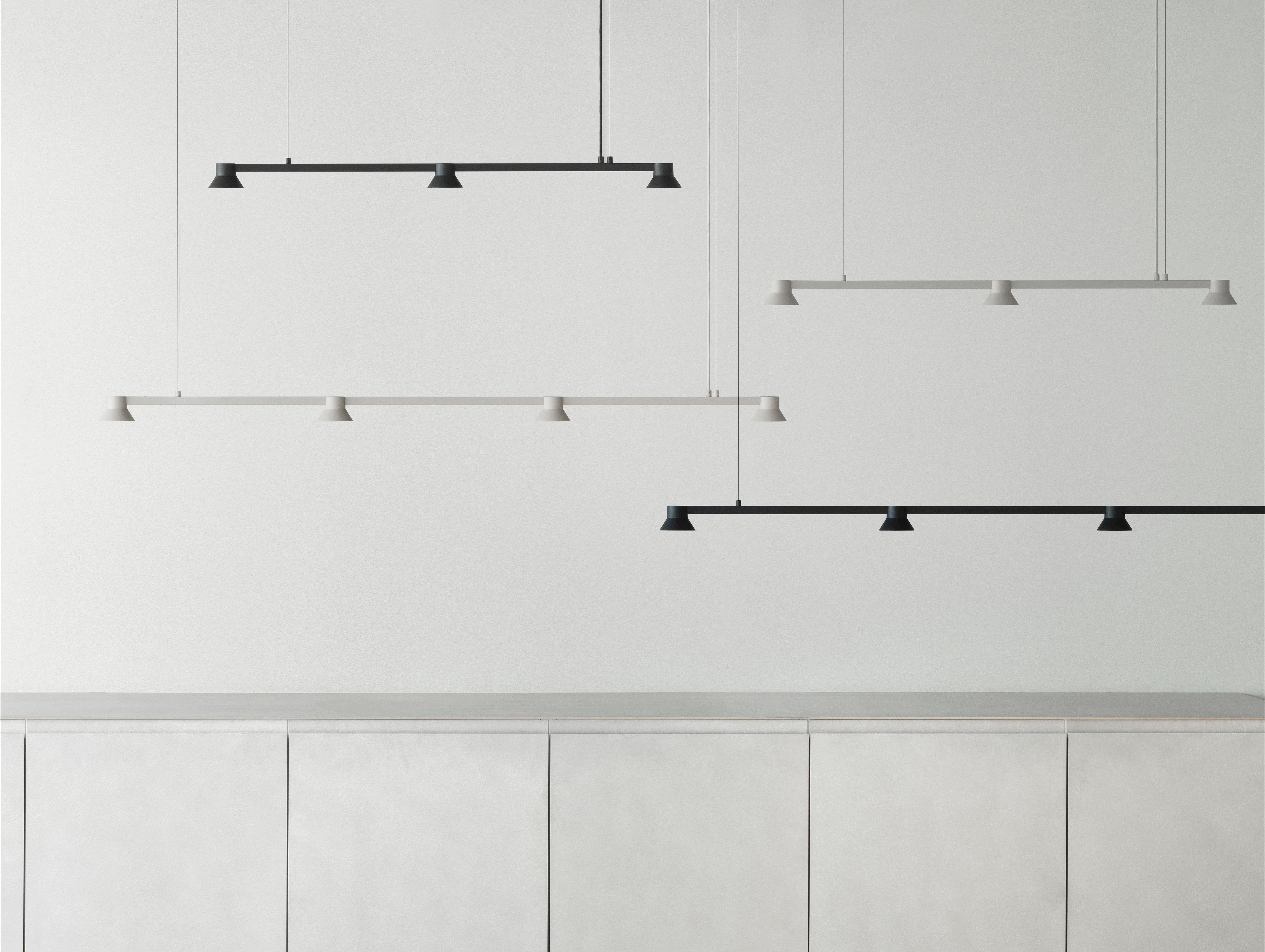 HAT schwarze technische Lampe
