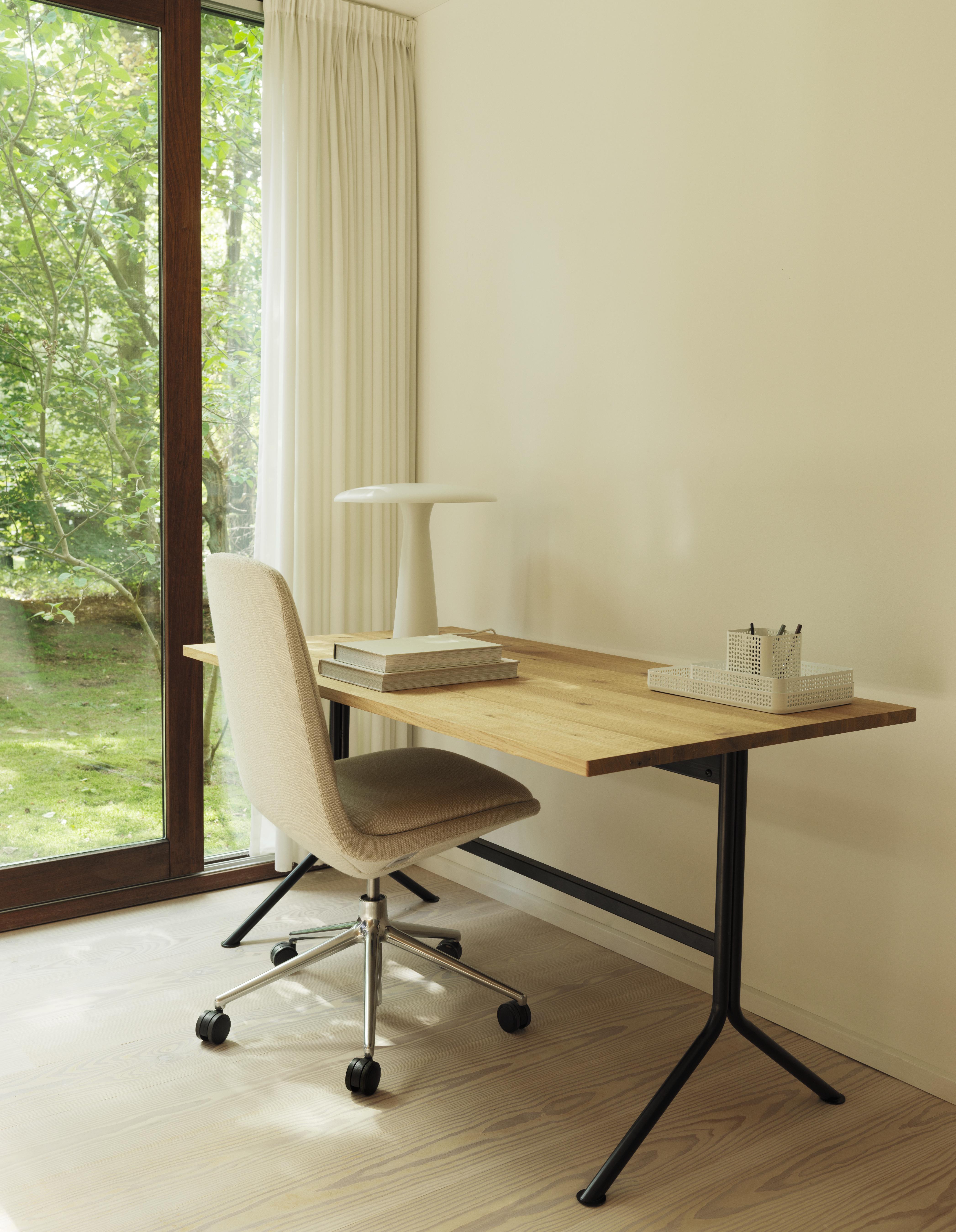 SHELTER table lamp white