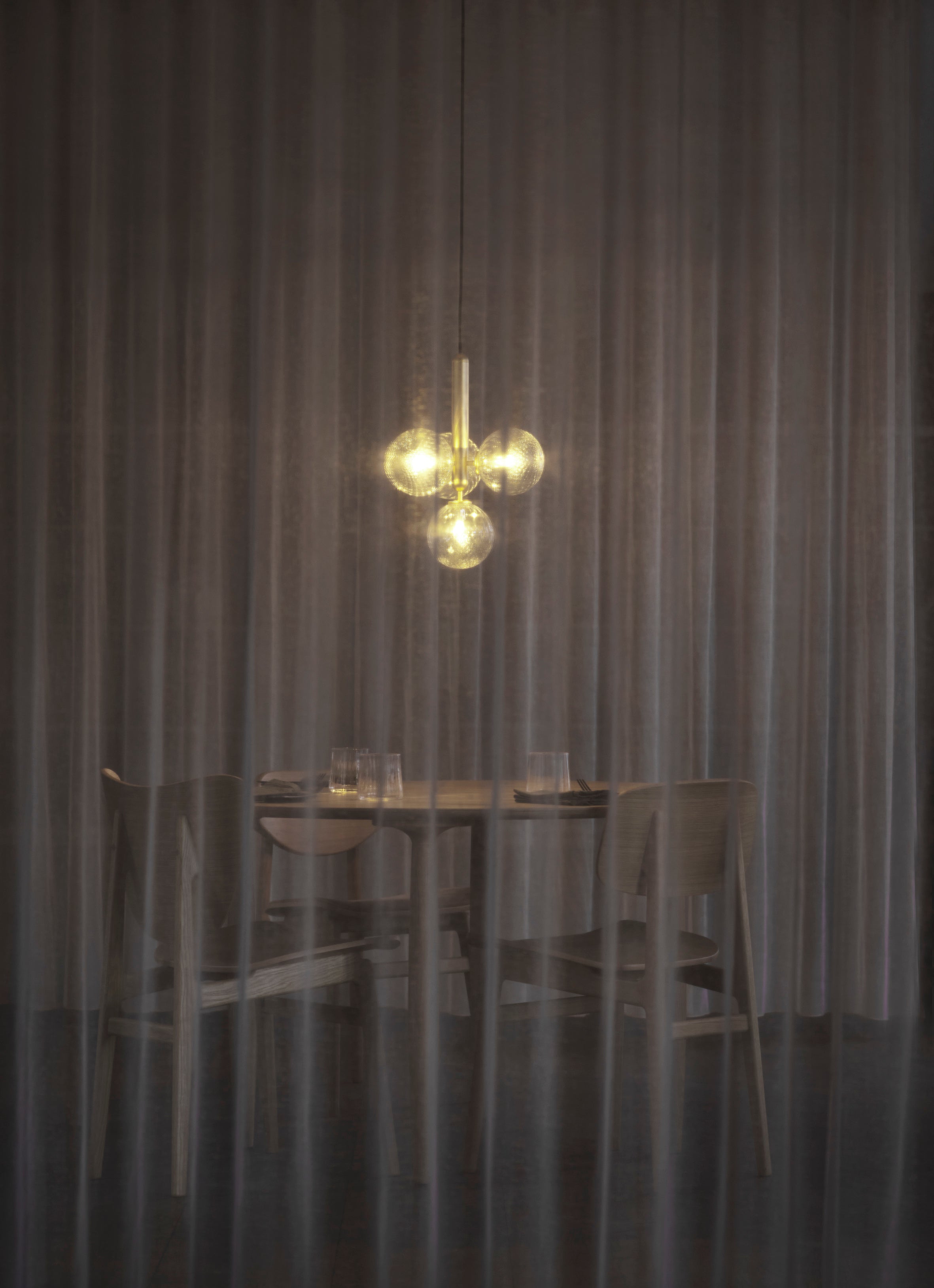 Lampa wisząca MIIRA 4 mosiężny z transparentnym szkłem – Nuura