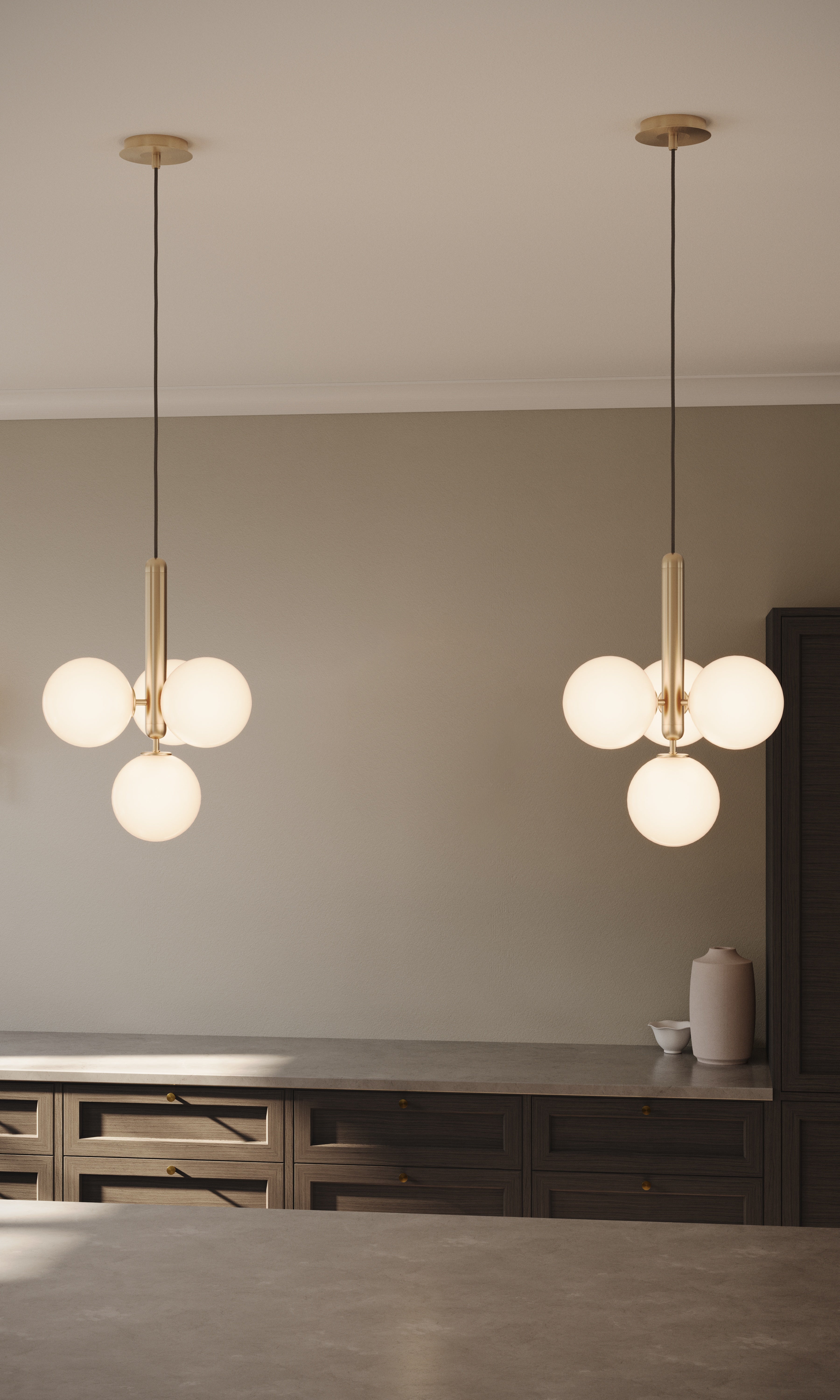 Lampa wisząca MIIRA 4 mosiężny z opalowym szkłem – Nuura