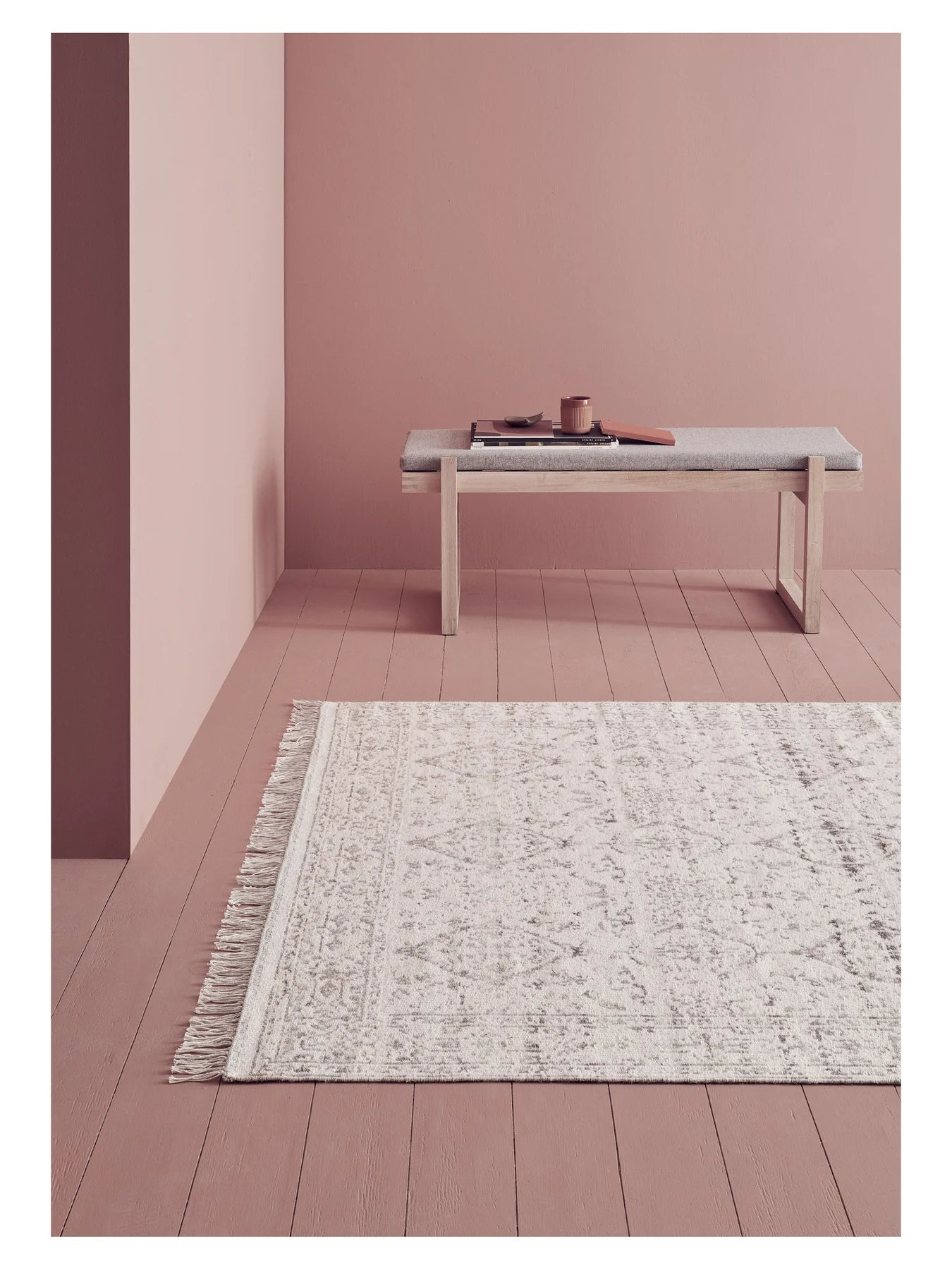 DOLZAGO Gray-Beige Rug