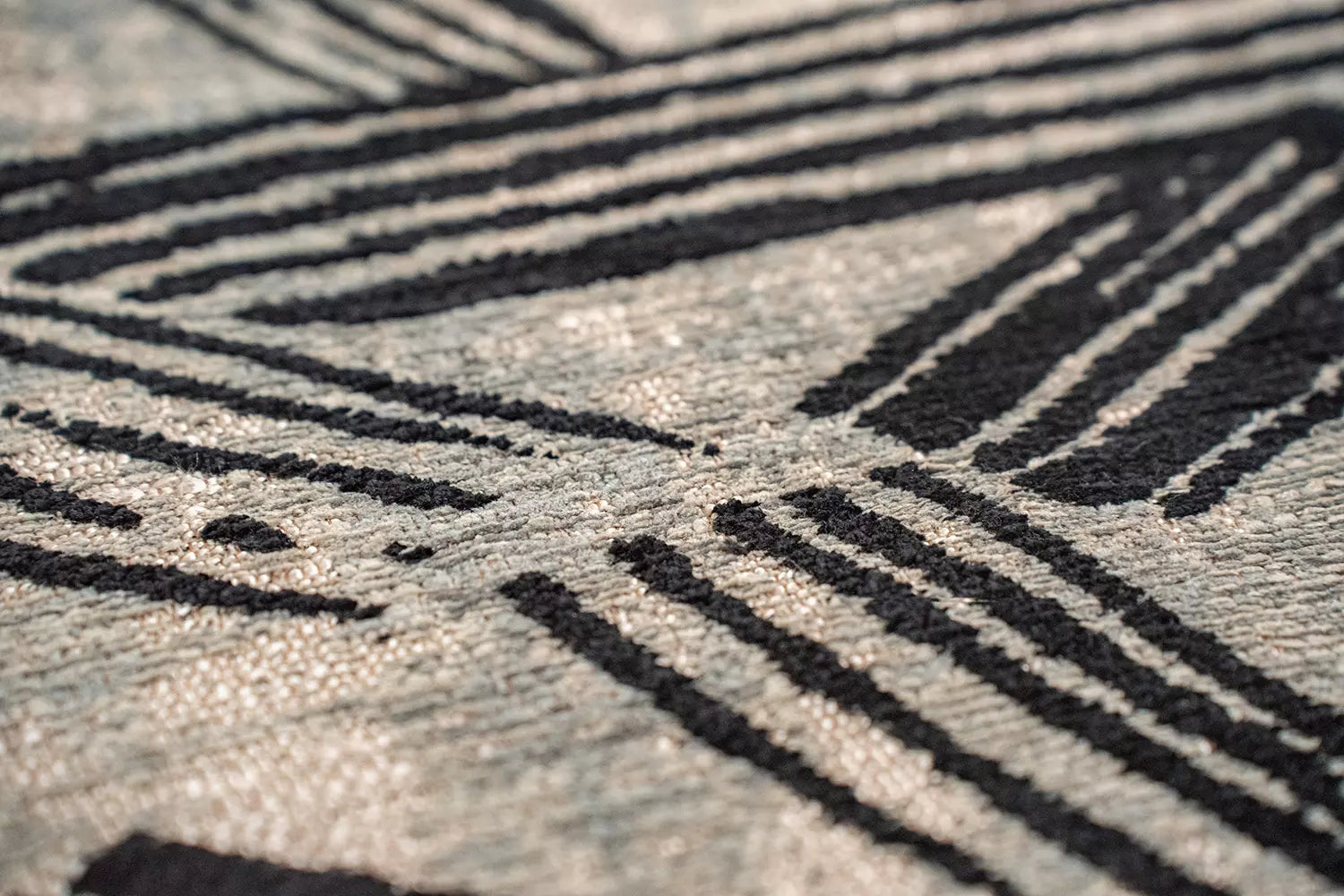 Teppich KANJI grau mit Schwarz und Beige