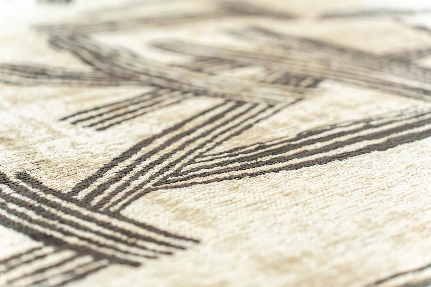 Runder Teppich KANJI beige mit Schwarz