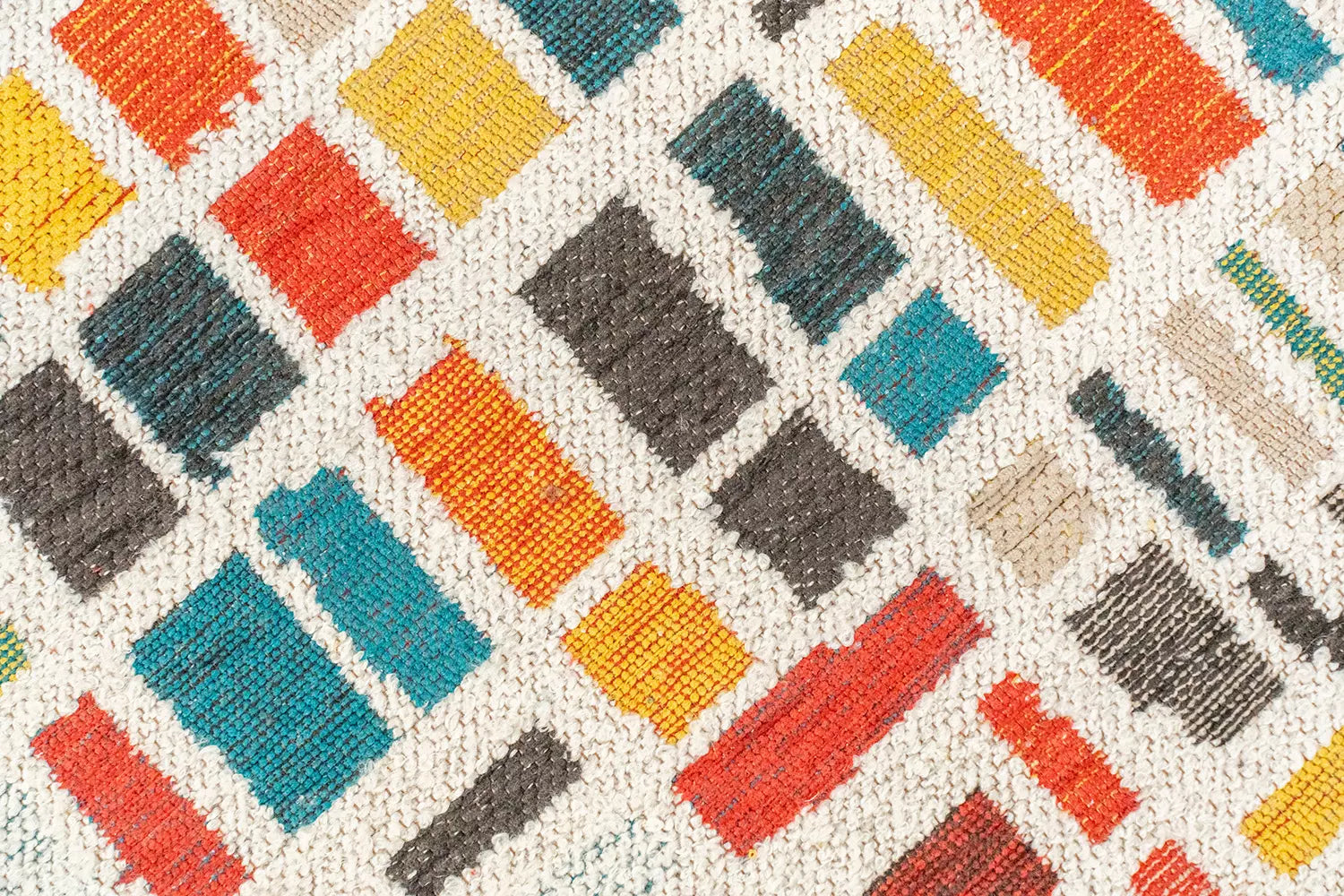 Teppich CUBIK beige mit buntem Muster
