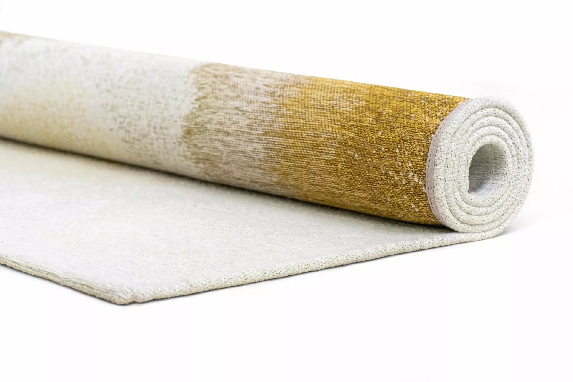 DROP rug white with yellow