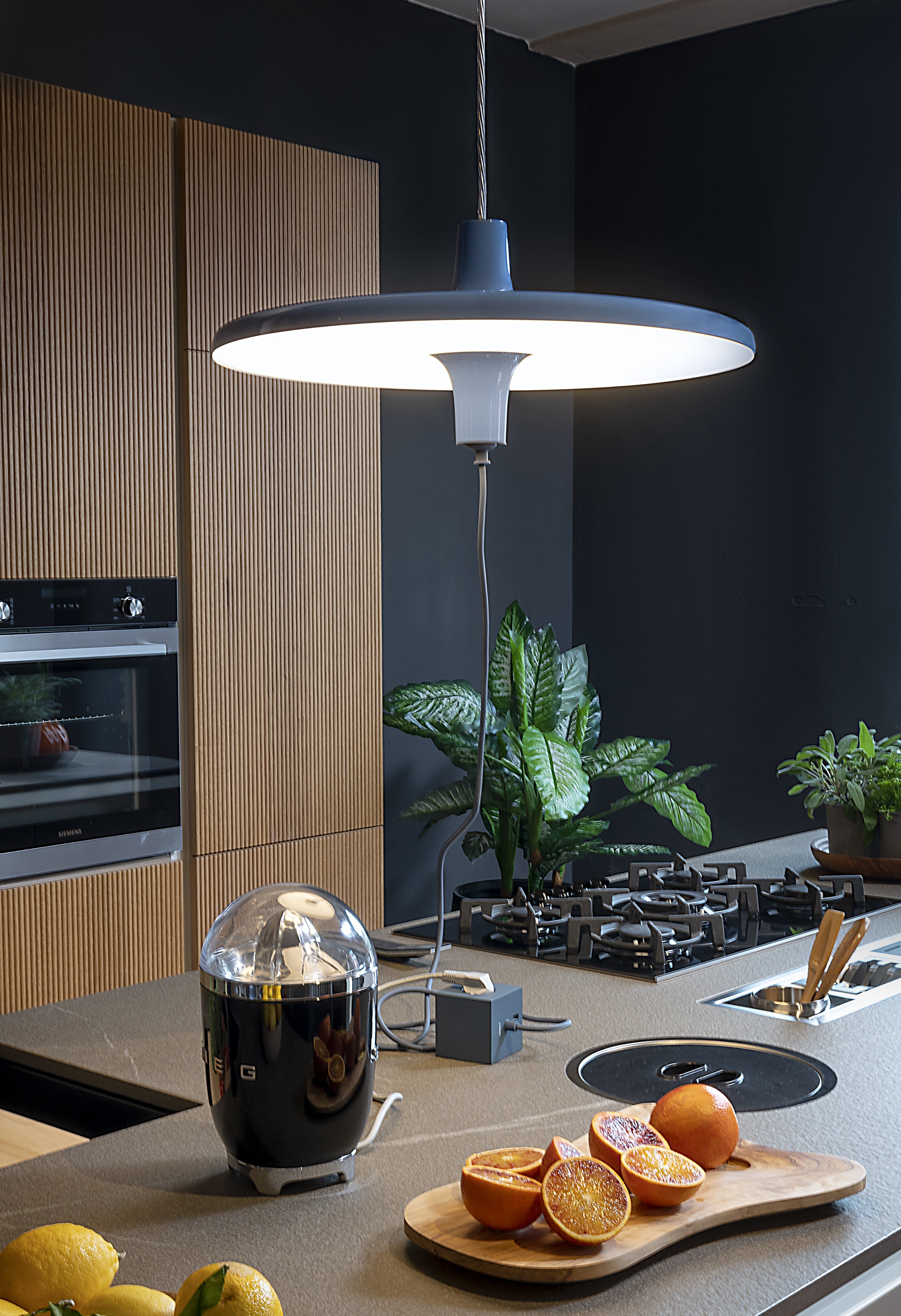 AVRO pendant lamp in glossy orange