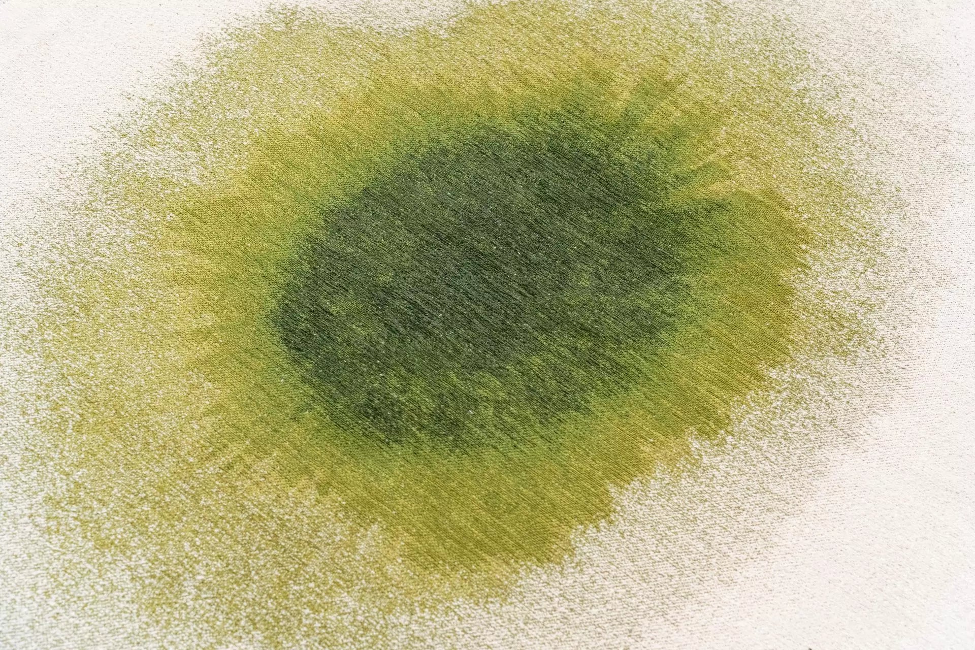 DROP rug white with green