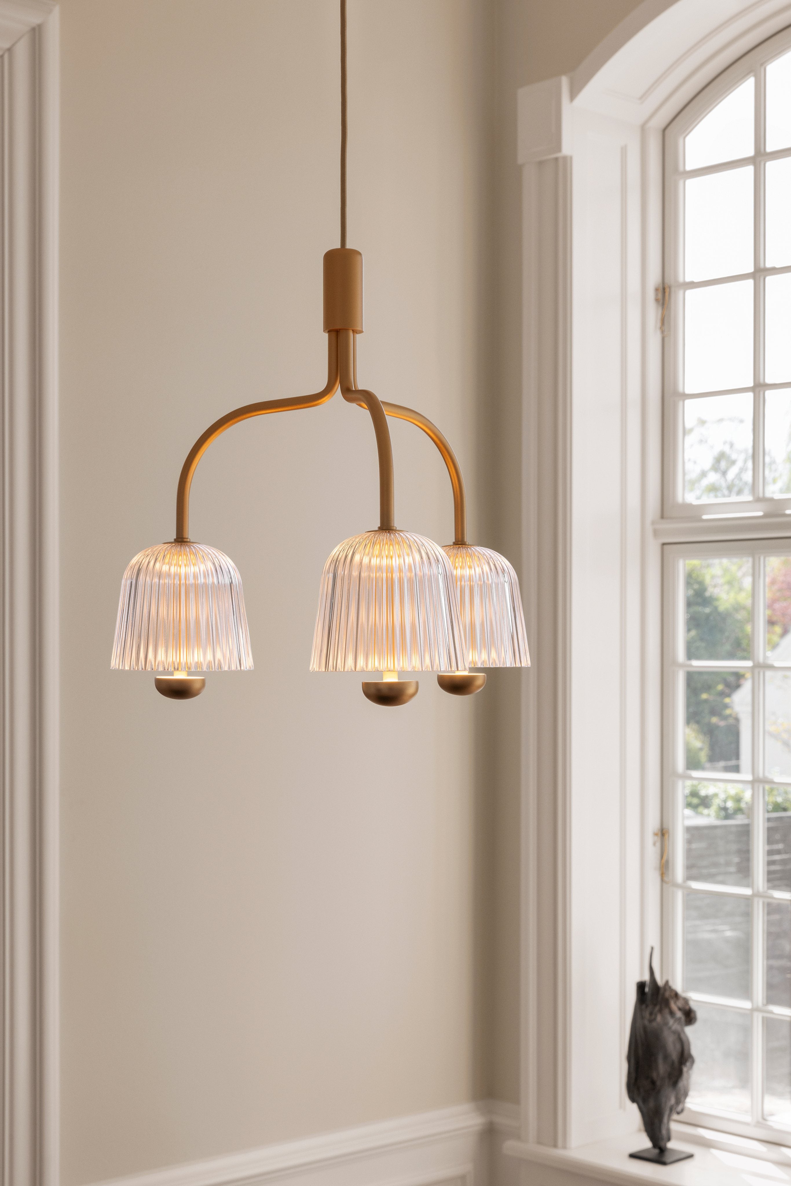 Lampa wisząca ASTEEA 3 złoty z transparentnym – styl minimalistyczny