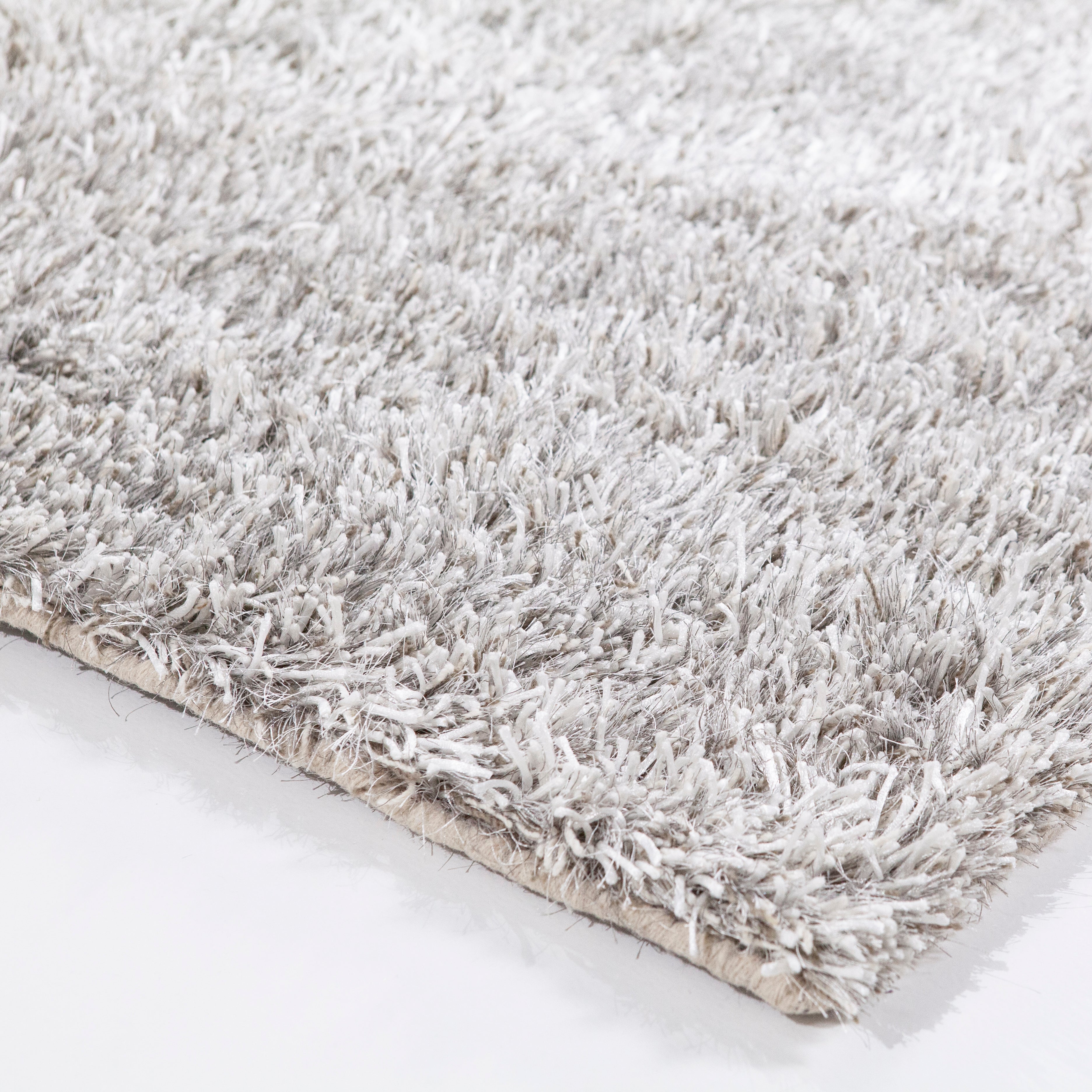 Teppich DOLCE grau mit langem Flor
