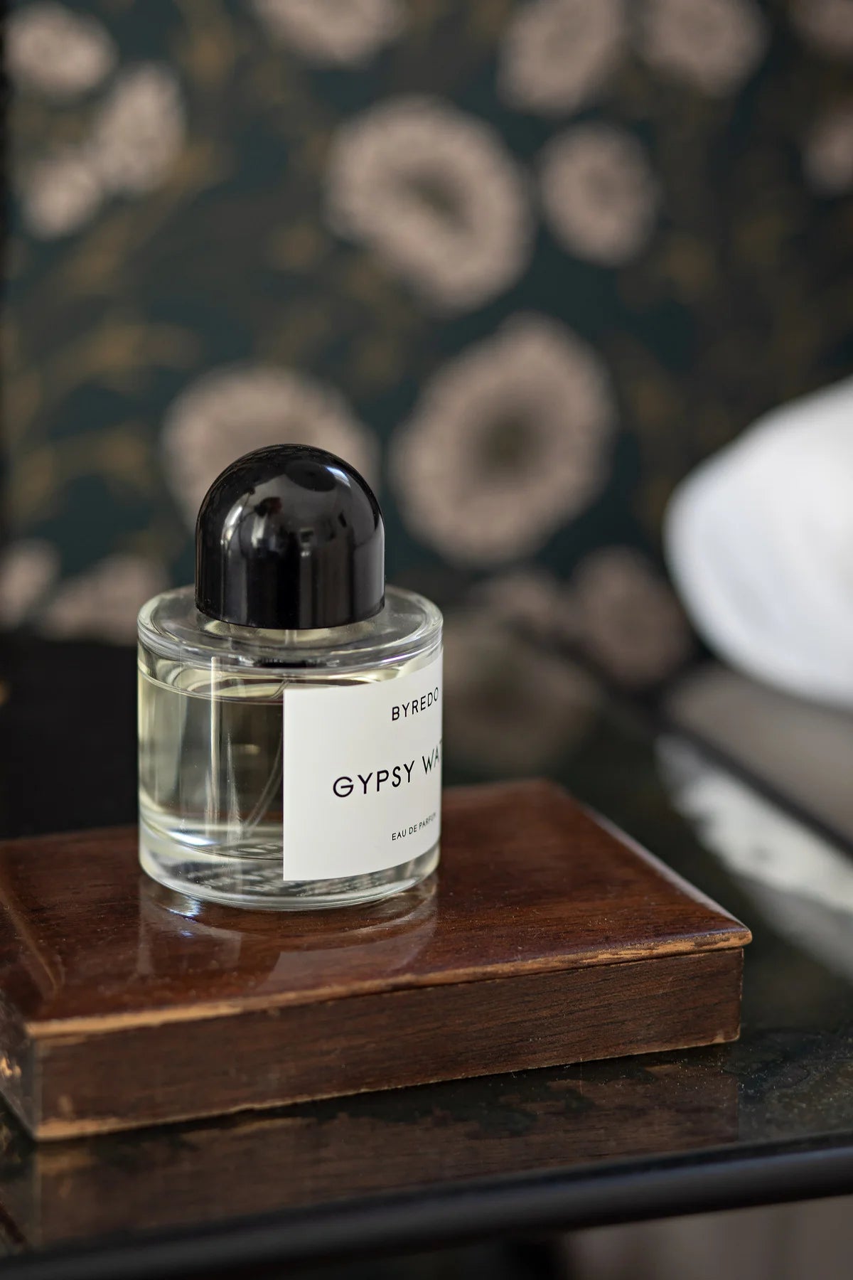 Tapete mit Pflanzenmotiv Blumen POPPY FLOW dunkelgrün mit beige