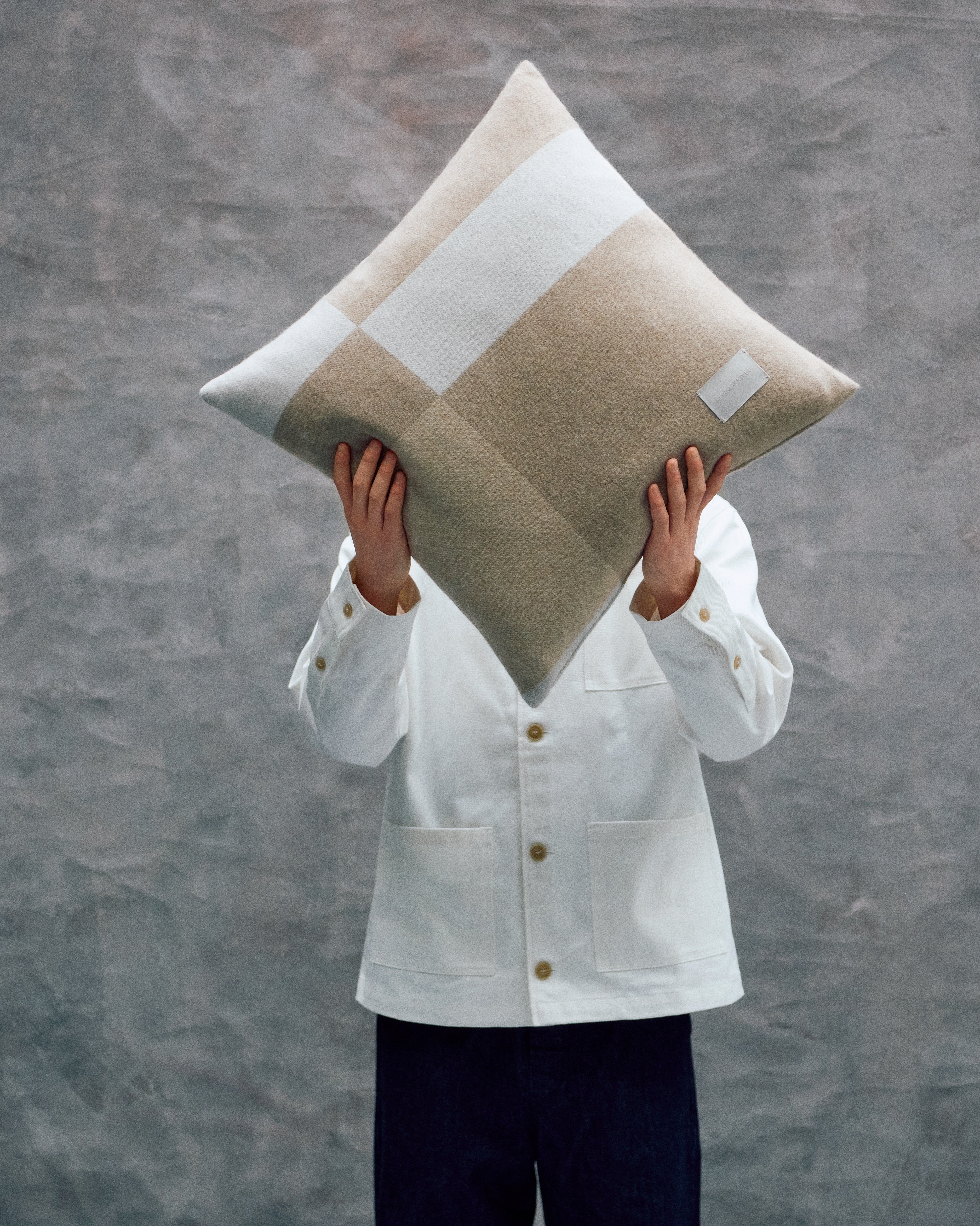 Kissen BIG LOGO sand-beige