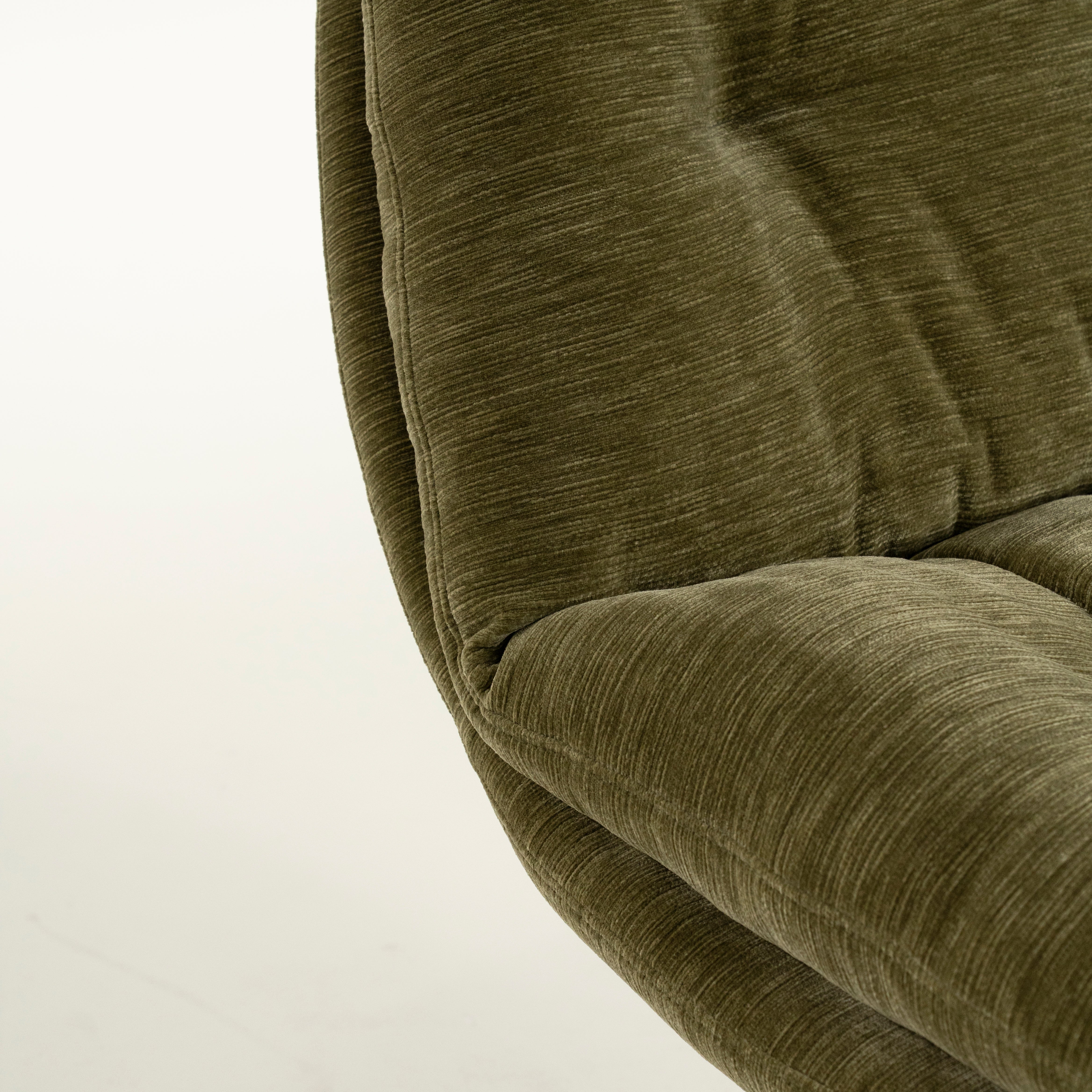 TROMBA Green Swivel Armchair