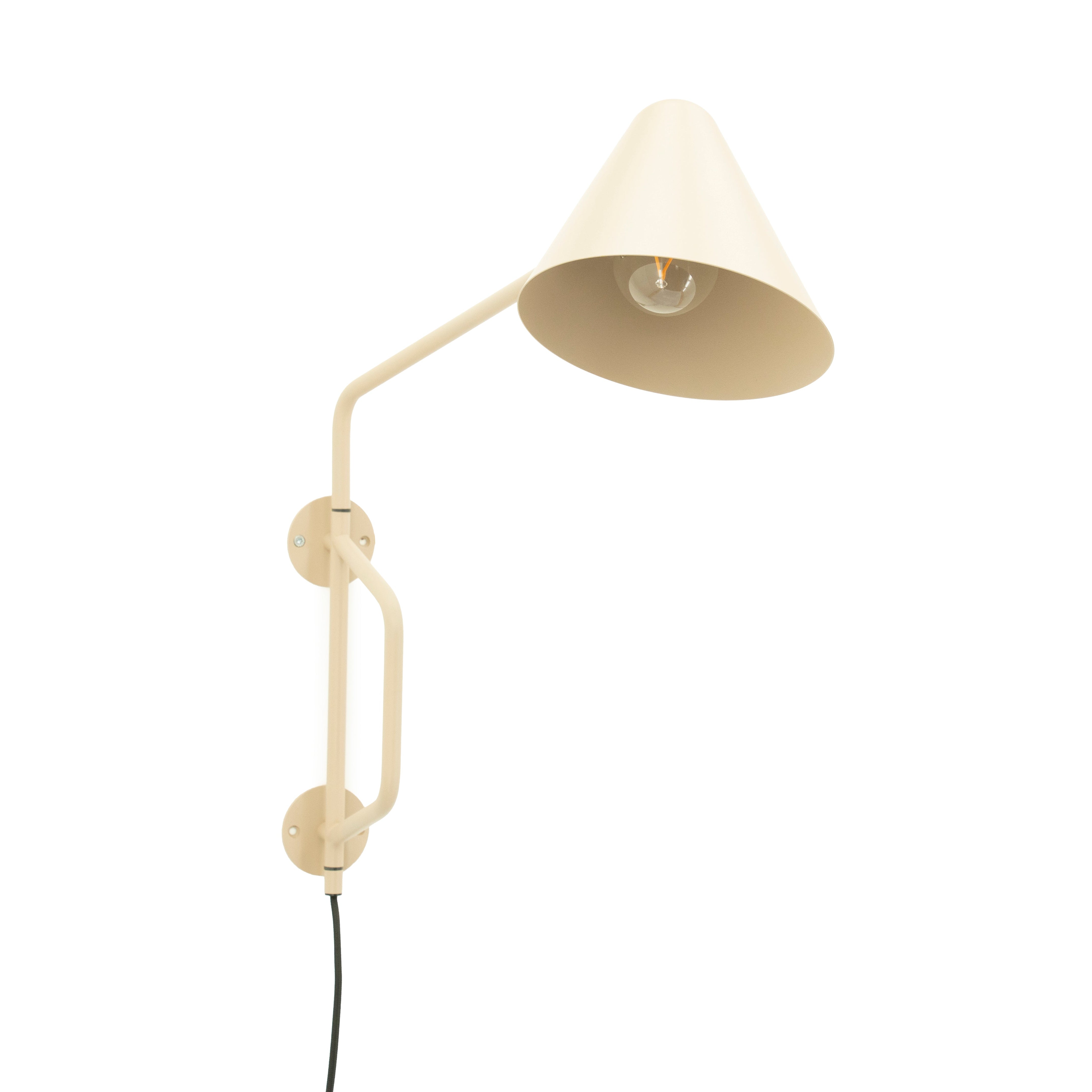 CAPA cream wall lamp with arm
